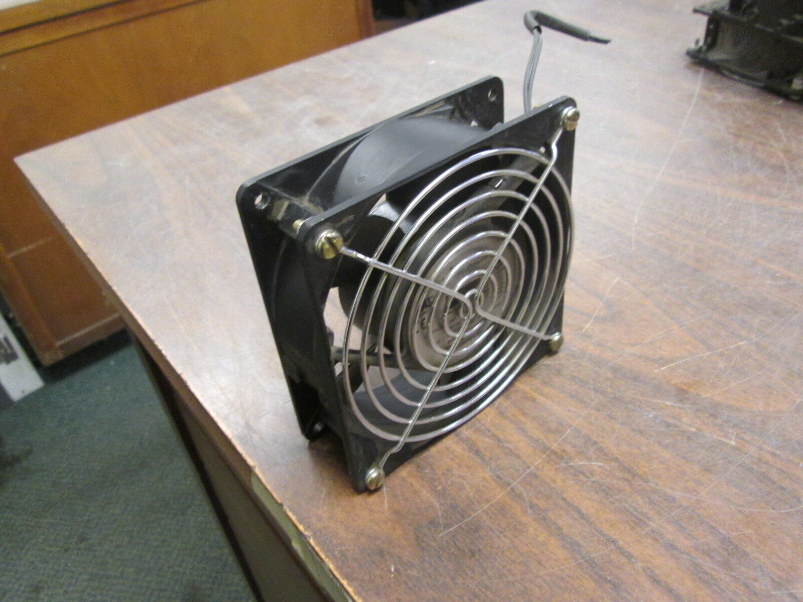 Hoffman Thermally Protected Fan A-4AXFN w/ Grate 85/100 CFM 115VAC 50/60Hz Used