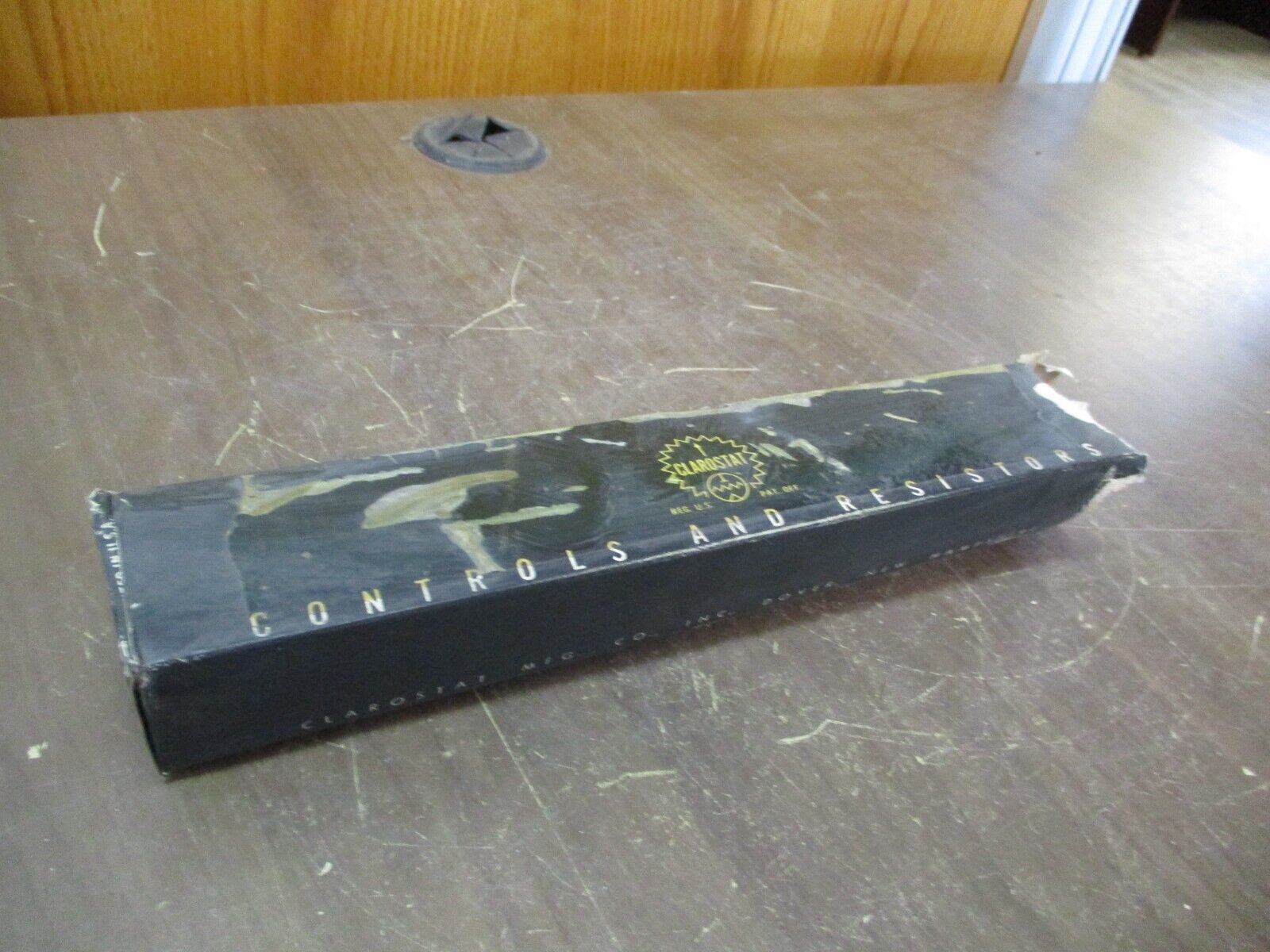 Clarostat Resistor VK-160-WA *Damaged Box* New Surplus