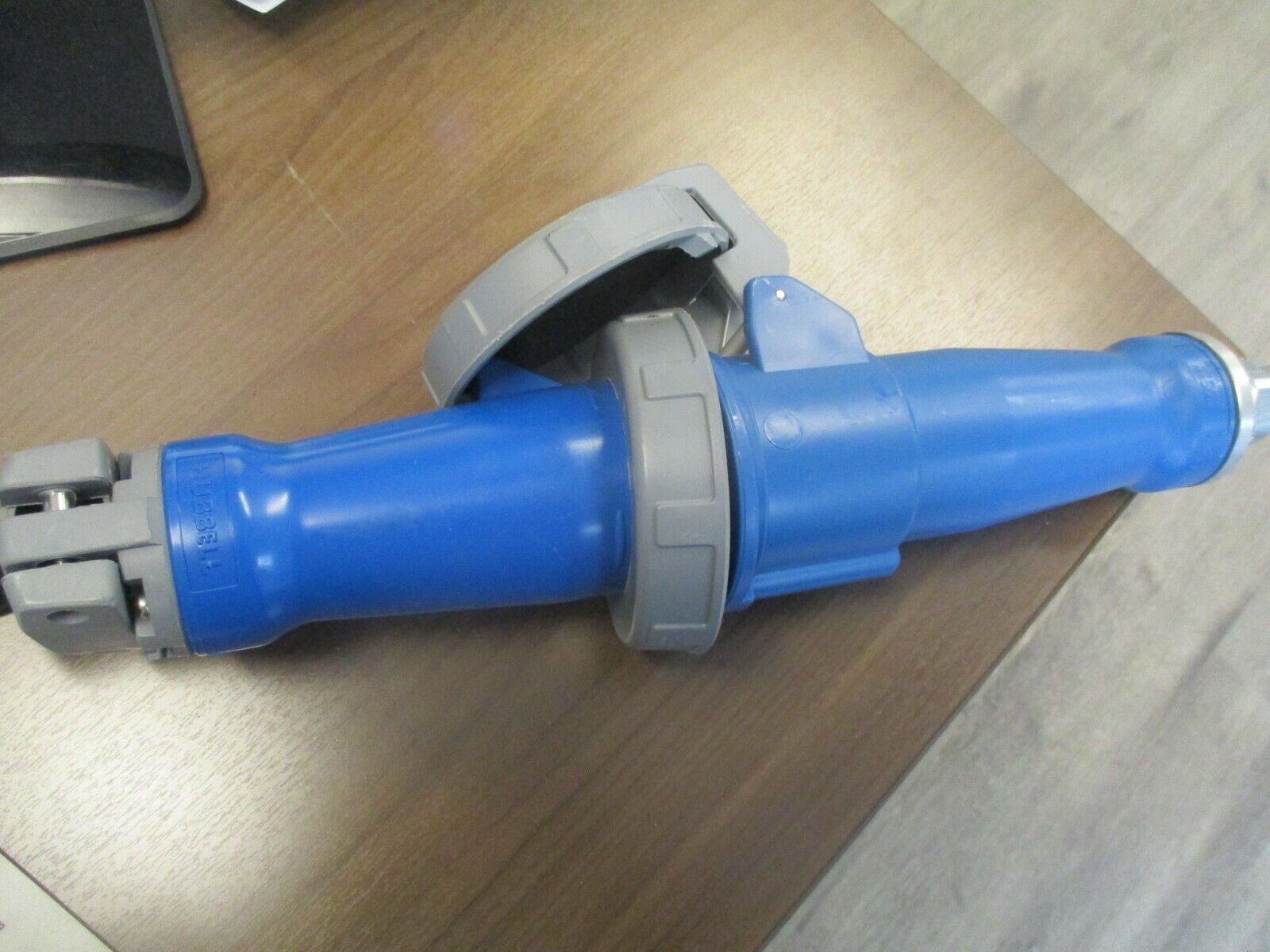 Hubbell Plug & Connector Set HBL460P9V05/460C9W 60A 250V 3PH Used