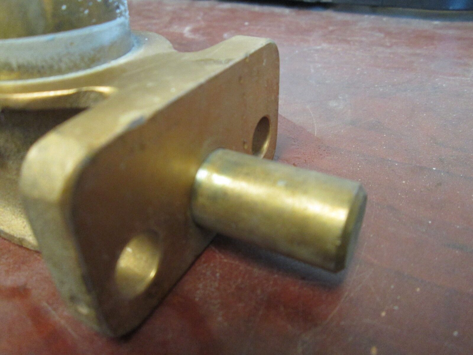 R & IE Kirk Interlock G81447 Lock #: RE1777 Stab Length: 3/8" to 1-1/8" Used