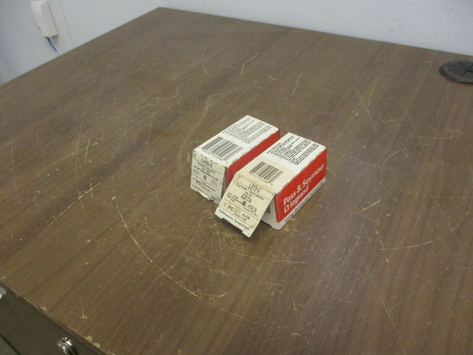 Pass & Seymour Legrand Turnlok Connector L515-C 15A 125V 2P 3W **Lot of 2**