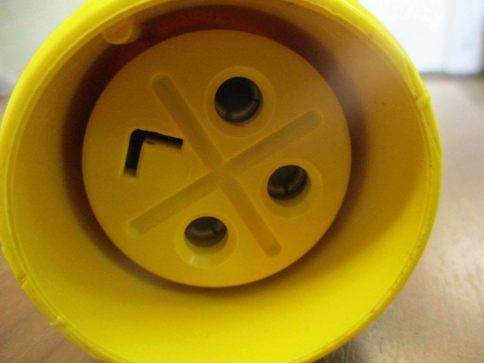 Russellstoll Connector 9C34U2 30A 250V Used