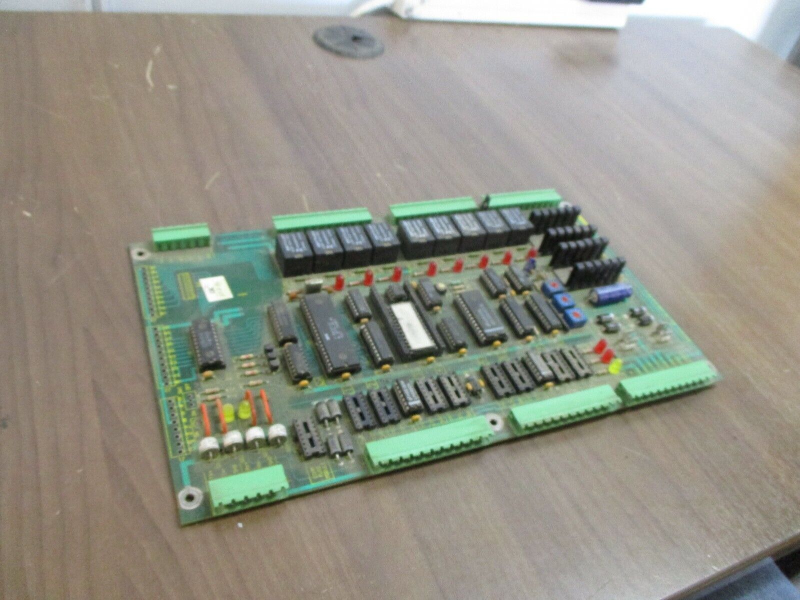 Automated Environments Control Board DES-DGP/C0MM-8/8 Rev. B Used