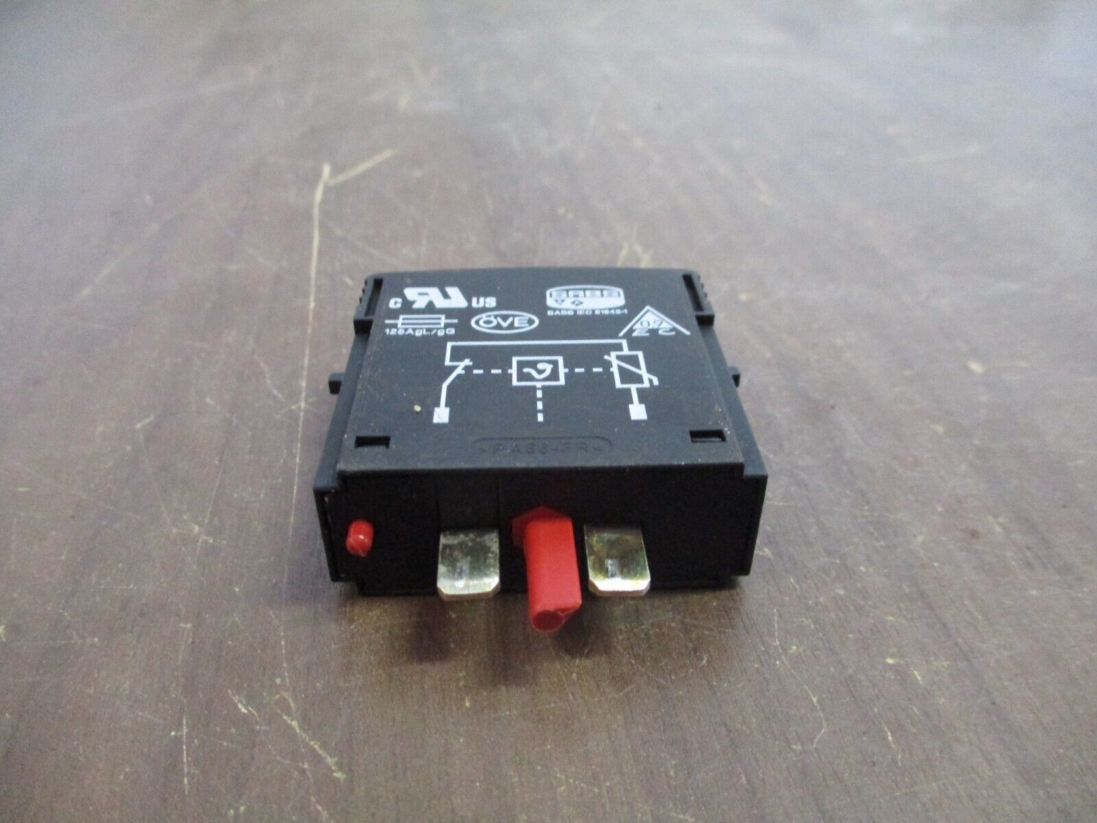 Phoenix Contact Valvetrab Surge Protection Plug VAL-MS 320-UD ST UC: 335VAC Used