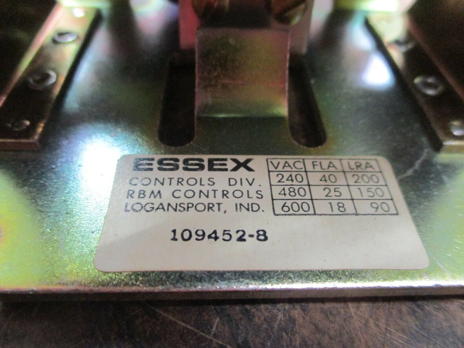 Essex Contactor 109452-8 18-40A 240-600V 24V Coil Used