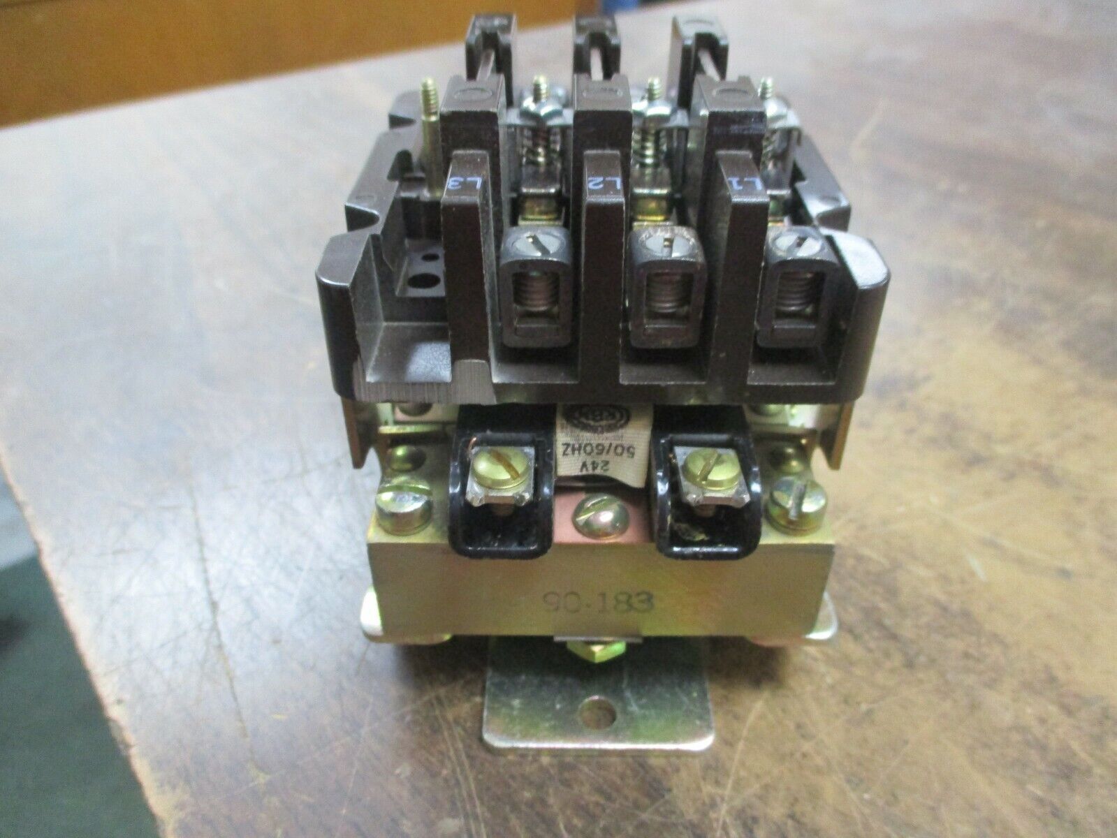 Essex Contactor 109452-8 18-40A 240-600V 24V Coil Used