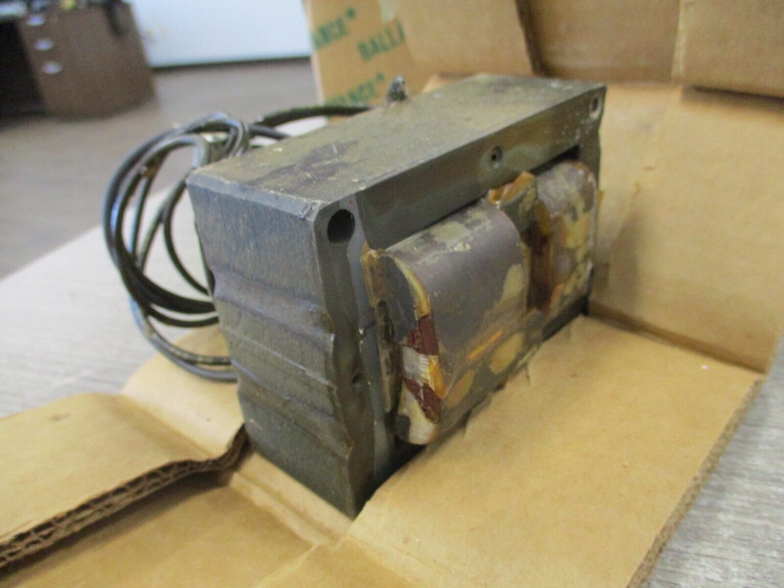 Advance Quadri-Volt Core & Coil Ballast 71A7971-001 120/208/240/277 60Hz 70W New