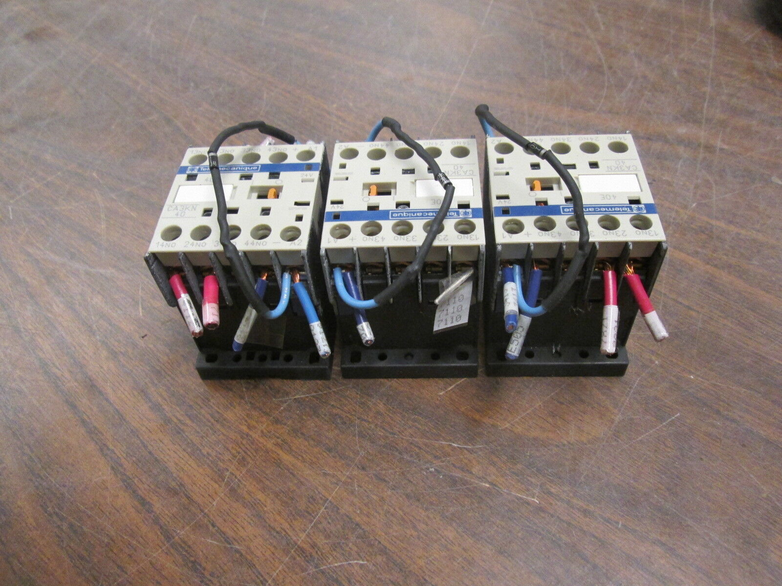 Telemecanique Contactor CA3KN40 24V 10A *Lot of 3* Used