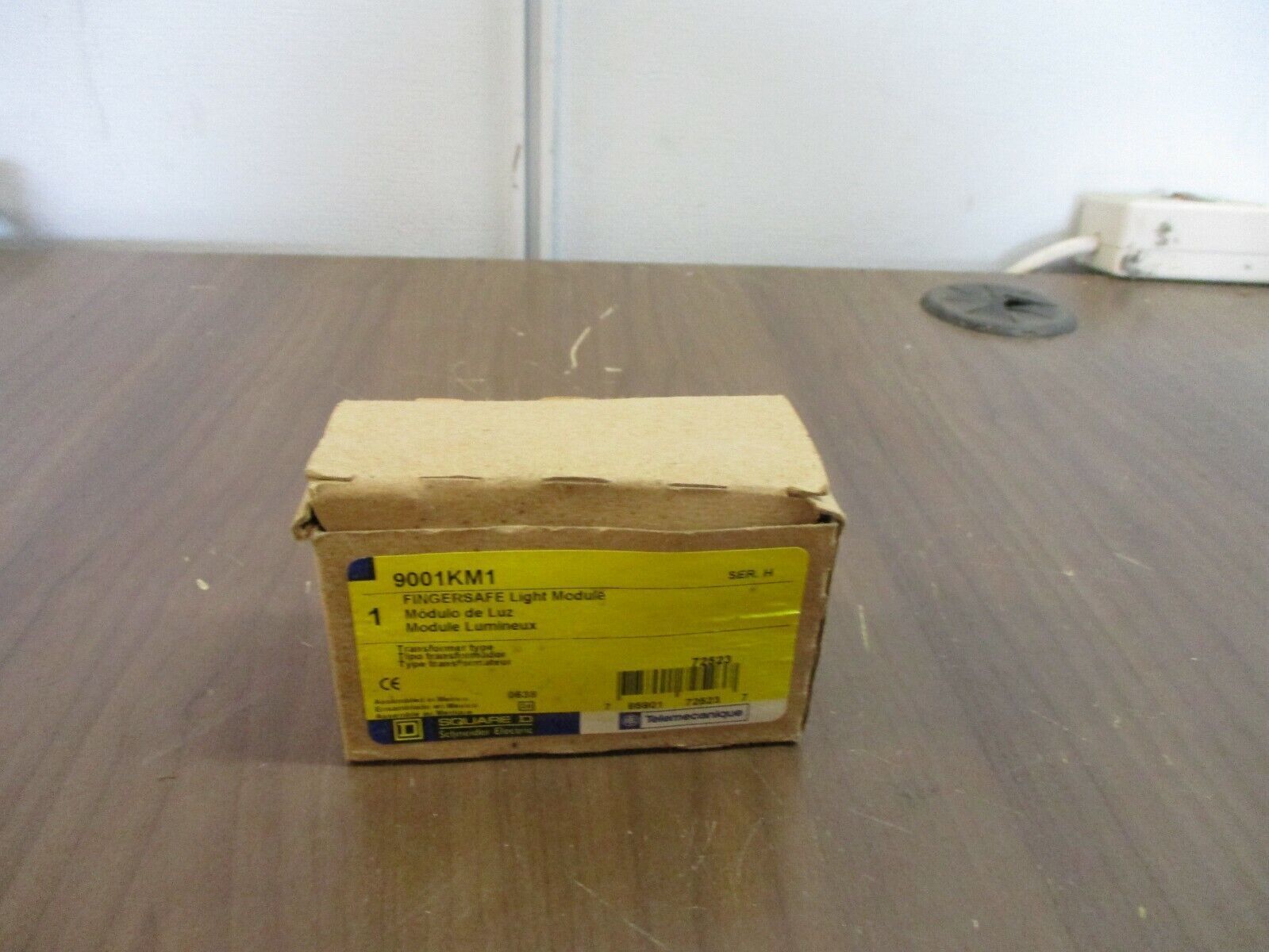 Square D FingerSafe Light Module 9001KM1 Ser. H Transformer Type New Surplus