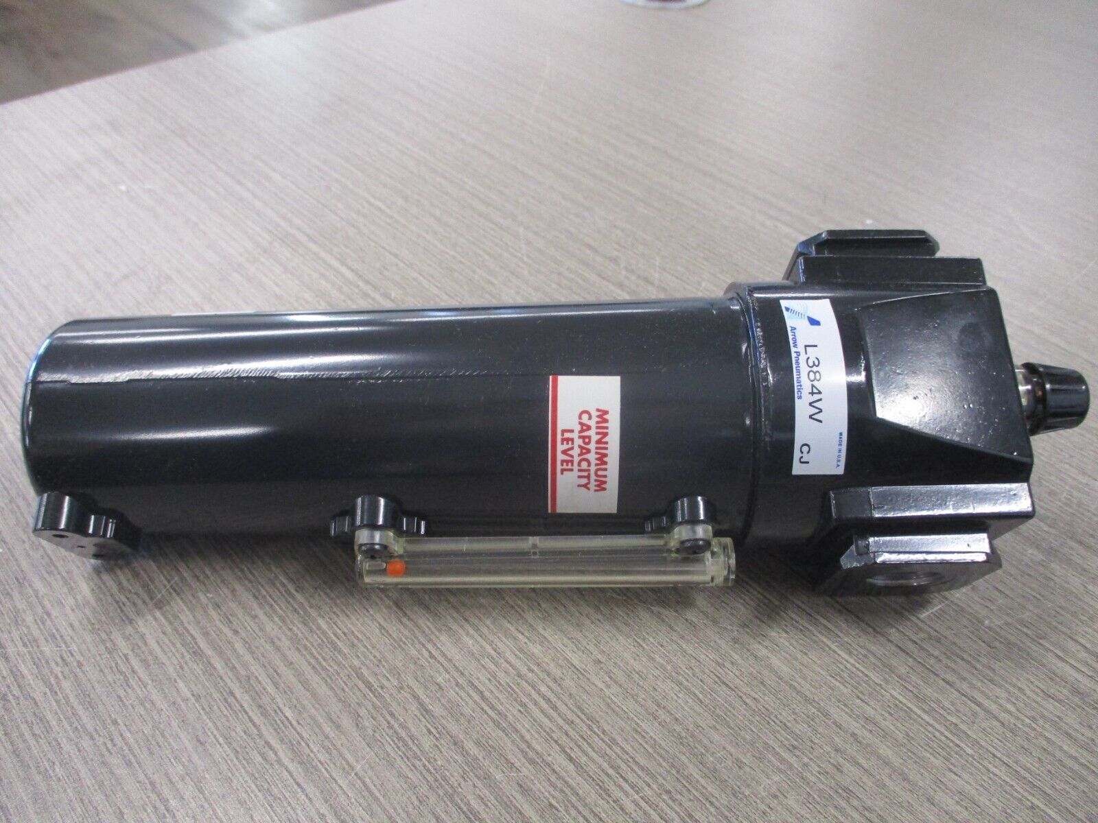 Arrow Pneumatics Arrowfog Lubricator L384W 1/2" 20 oz. New Surplus