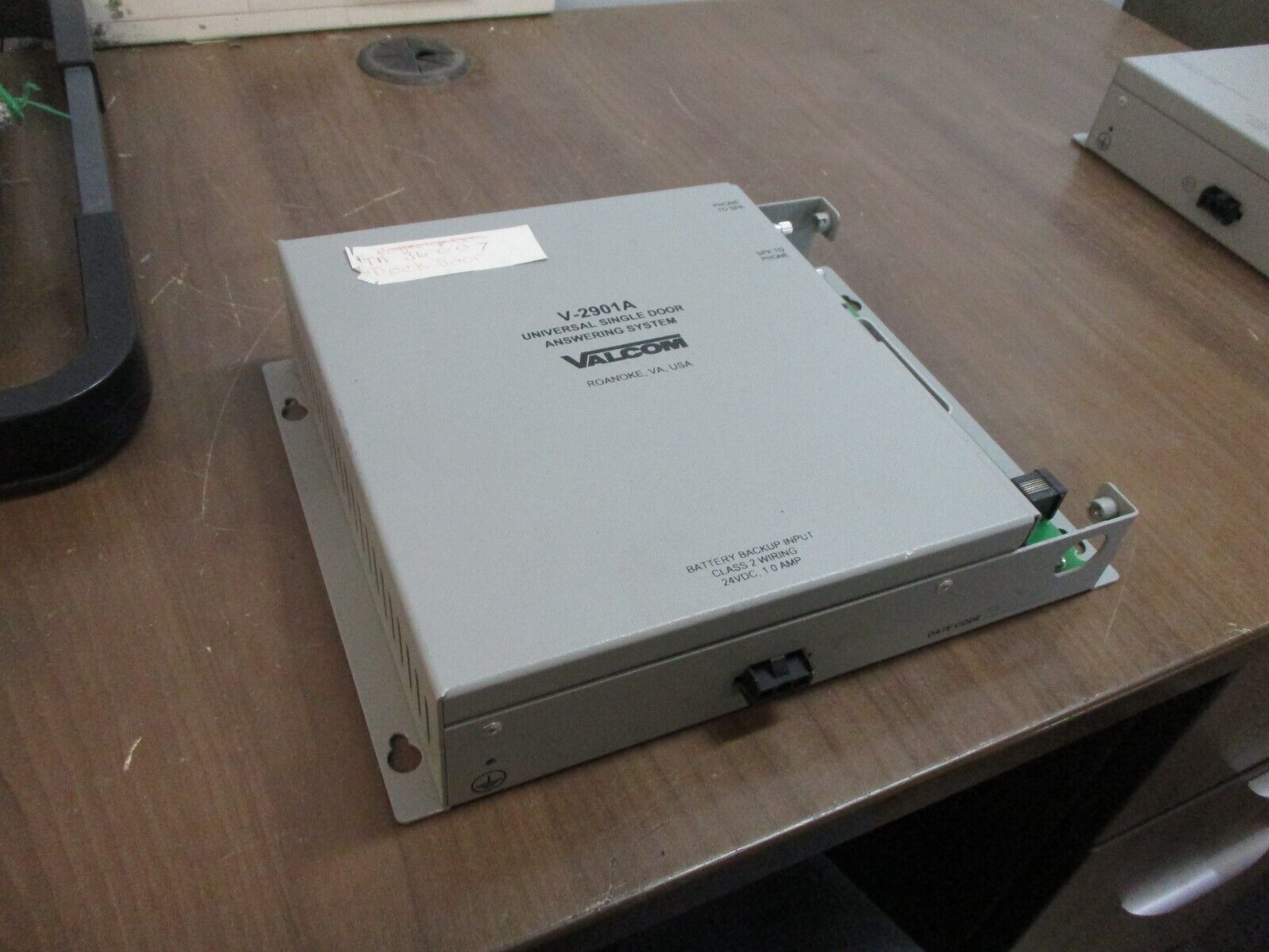 Valcom Universal Single Door Answering System V-2901A 24VDC 1.0A Used