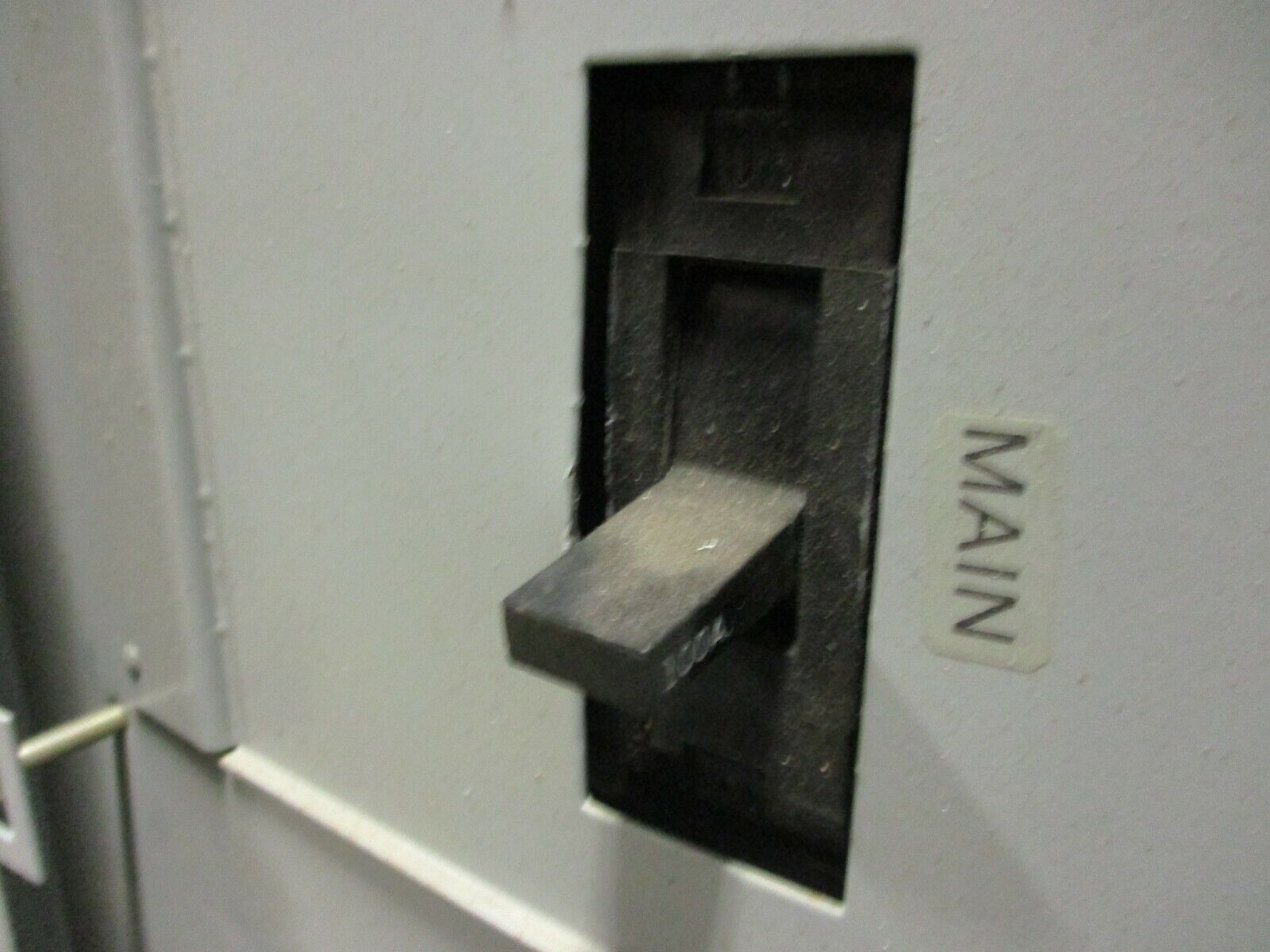 GE Main Breaker Circuit Breaker Panel AQF3242ATX 100A Max 208Y/120 3Ph 4W Used