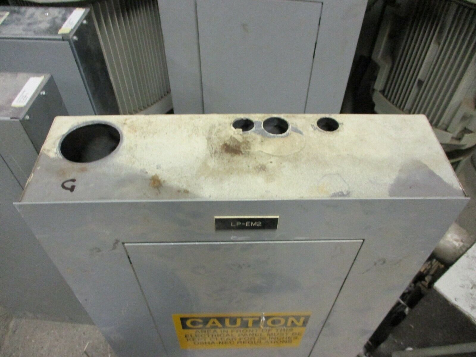 GE Main Breaker Circuit Breaker Panel AQF3242ATX 100A Max 208Y/120 3Ph 4W Used