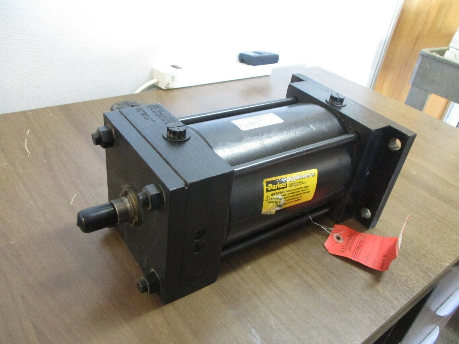 Parker Air Cylinder 5.00CH2ALU14AC6.000 250PSI Used