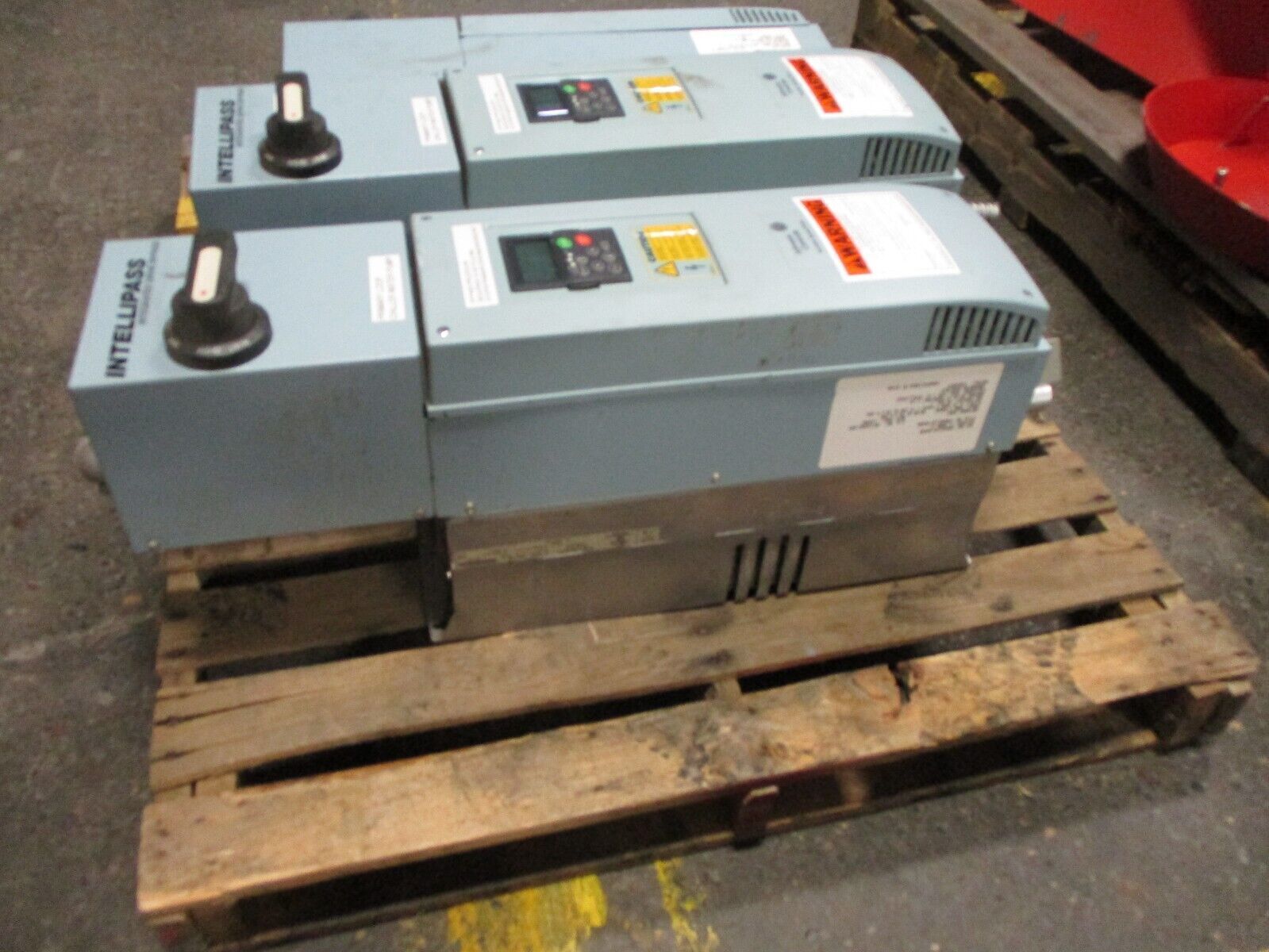 Johnson Controls VS Series AC Drive w/ Bypass VS020111A-NP600 20HP 3Ph w/ Keypad
