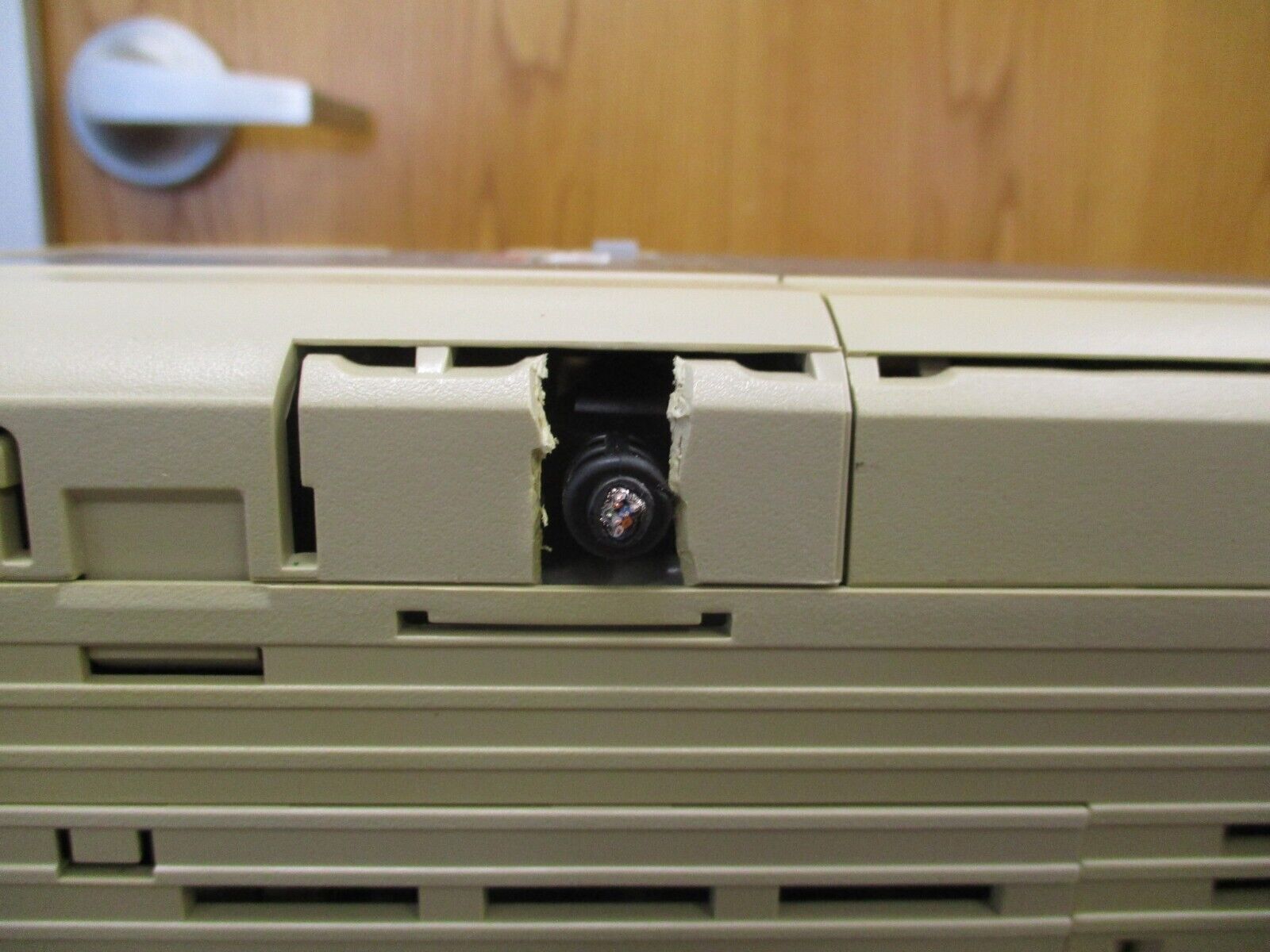 Yaskawa A1000 AC Drive CIMR-AU4A0005FAA Rev. A 3HP 3Ph w/ Keypad Used