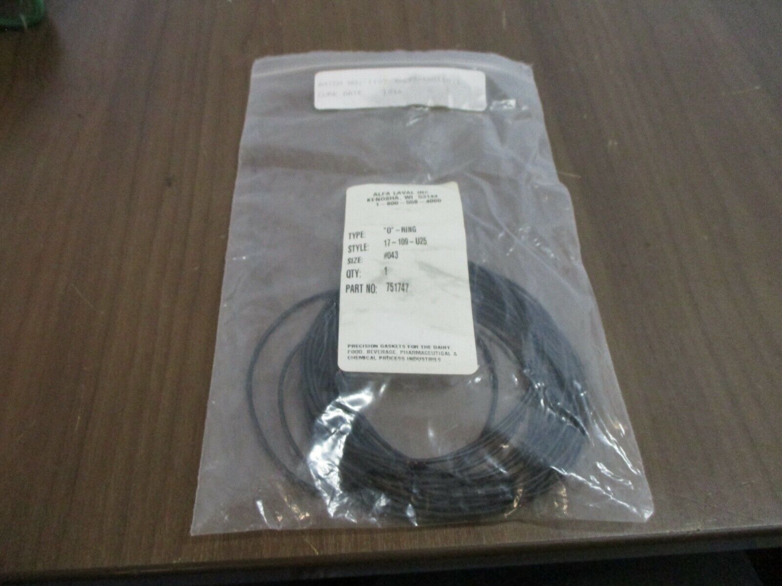 Alfa Laval 17-109-U25 O-Ring 751747 Size: #043 *Lot of 21* New Surplus