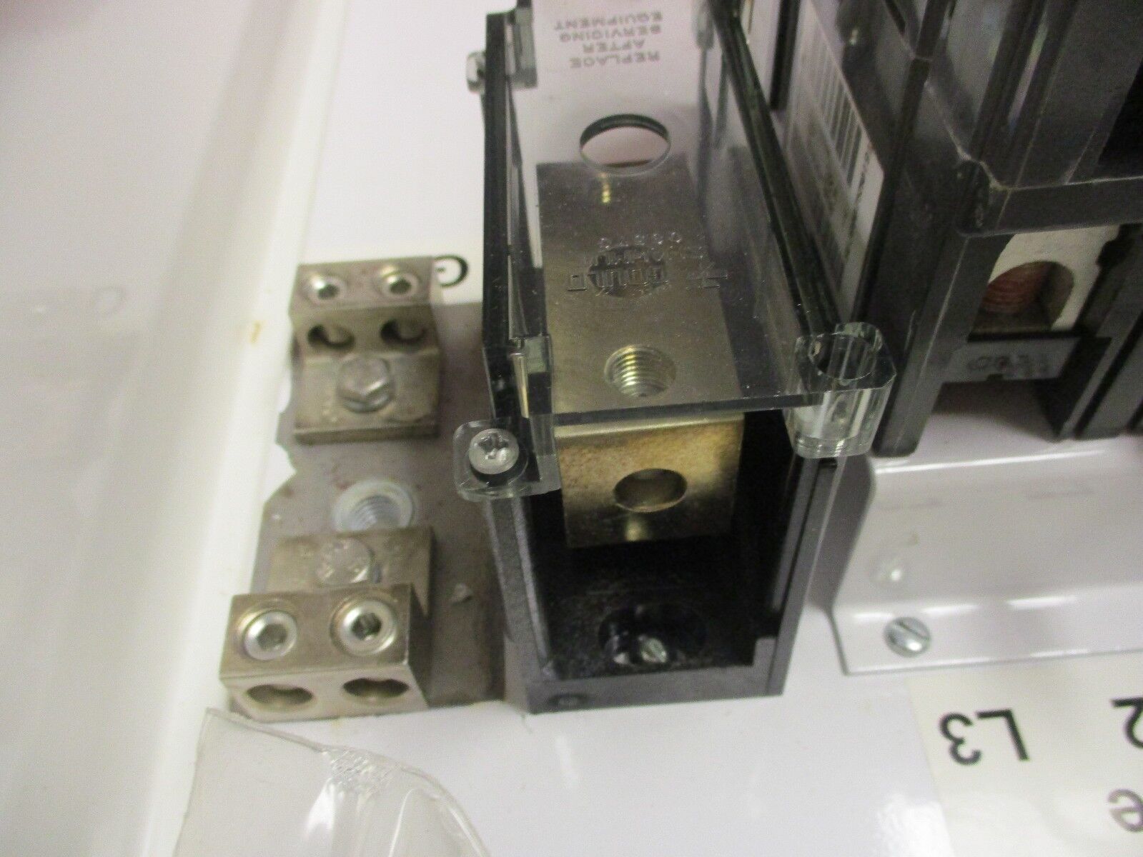 GE Breaker Disconnect Panel R4504WG 25A 208V 65KAIC New Surplus