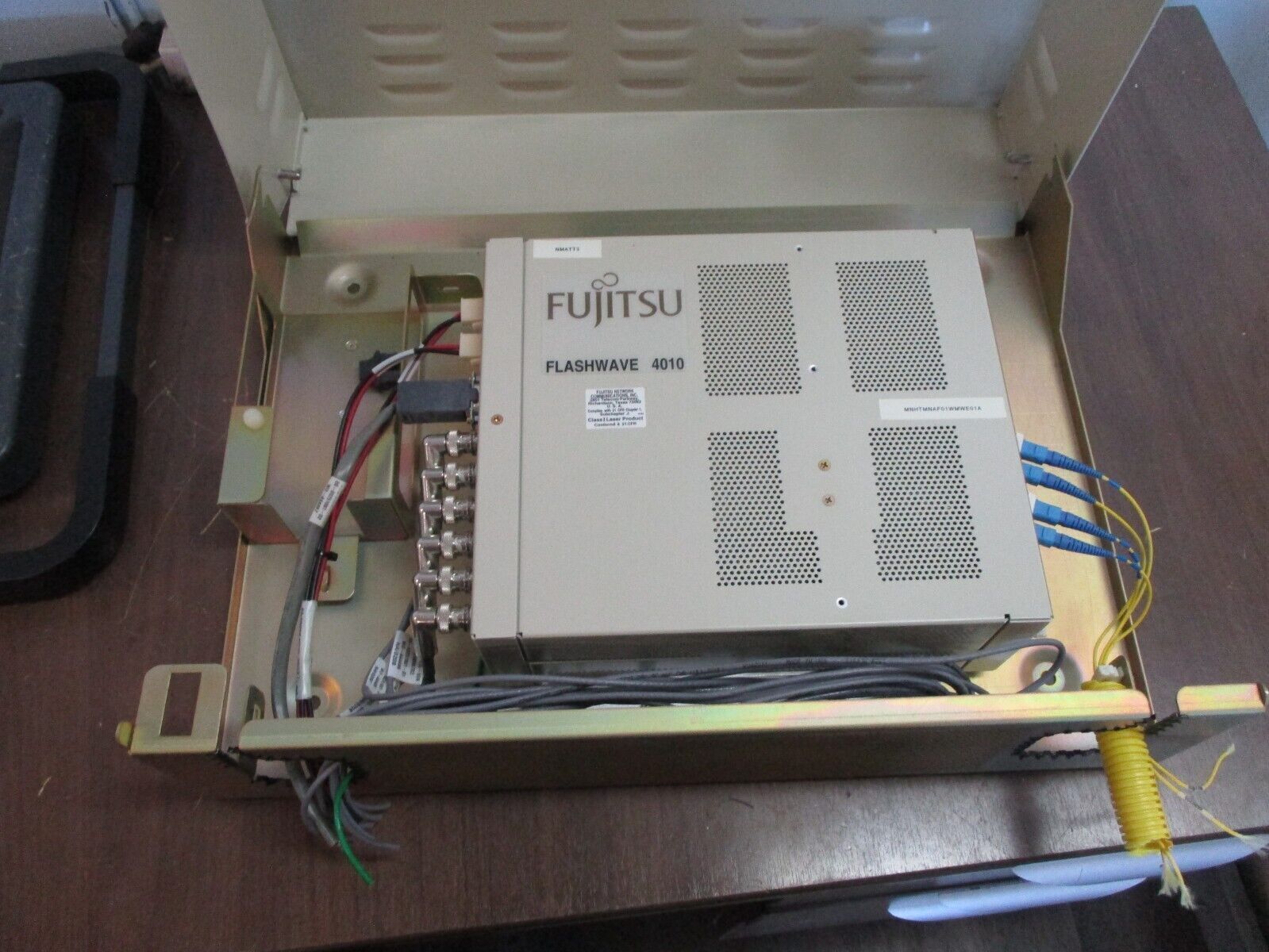 Fujitsu Flashwave 4010 Chassis REM 3DS3 20C3 P CHAS MFG No. FC9688C032-104 Used
