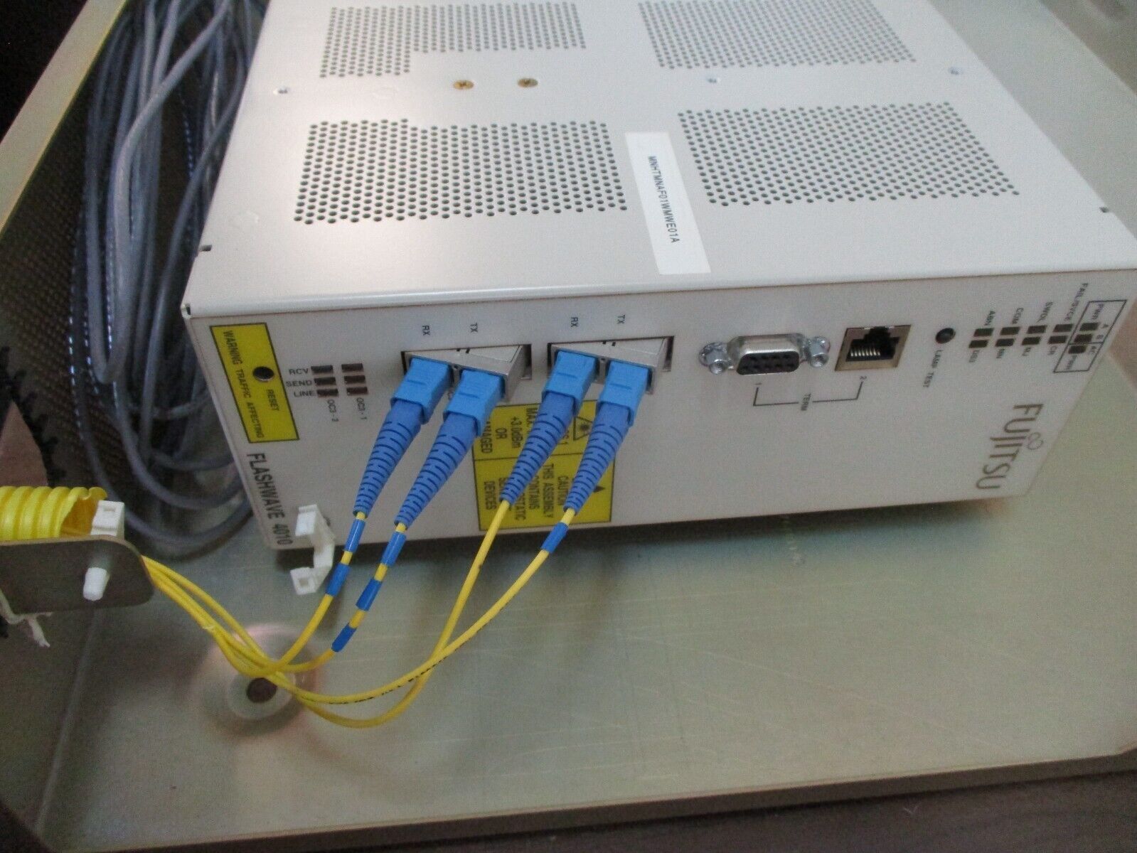 Fujitsu Flashwave 4010 Chassis REM 3DS3 20C3 P CHAS MFG No. FC9688C032-104 Used