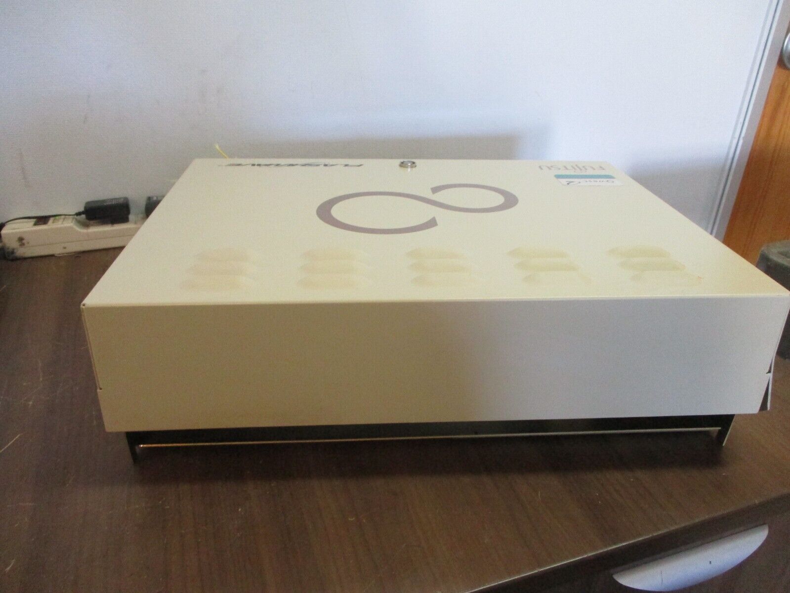 Fujitsu Flashwave 4010 Chassis REM 3DS3 20C3 P CHAS MFG No. FC9688C032-104 Used