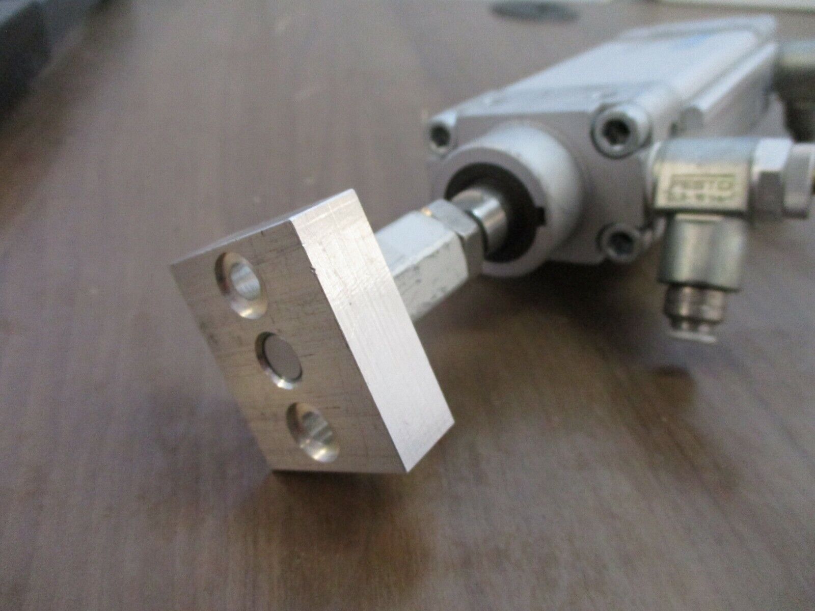 Festo Flat Cylinder DZH-40-64-PPV-A 145PSI Used