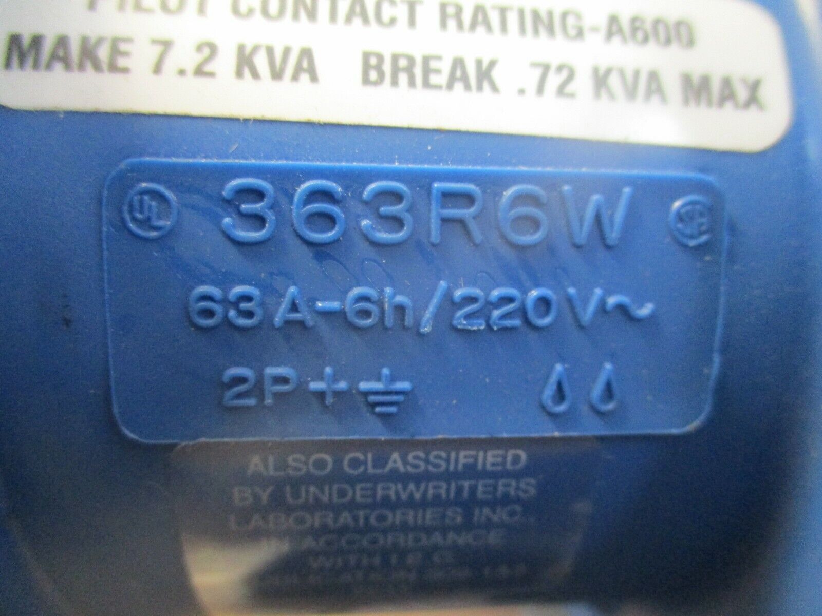 Hubbell Receptacle w/ Base 363R6W 63A 220V 2P 3W Used