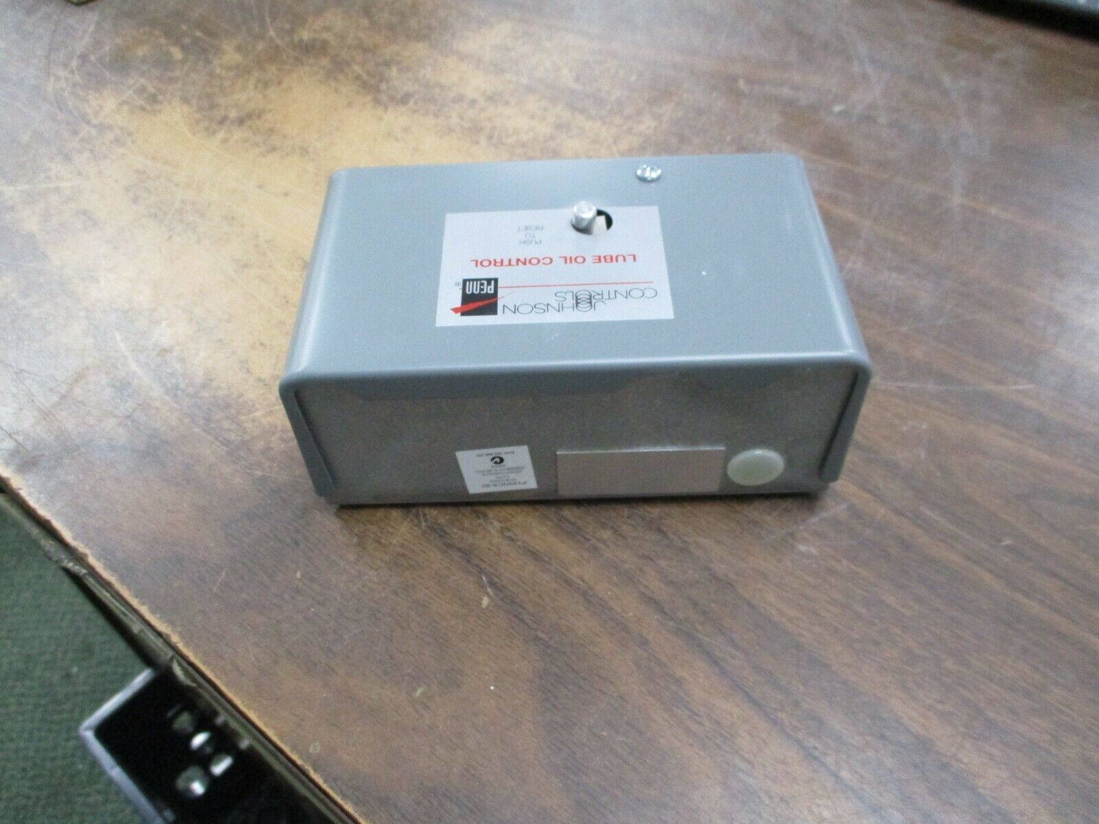 Johnson Controls Lube Oil Control P145NCA--82 45 sec Delay 6.5PSI 120/240V