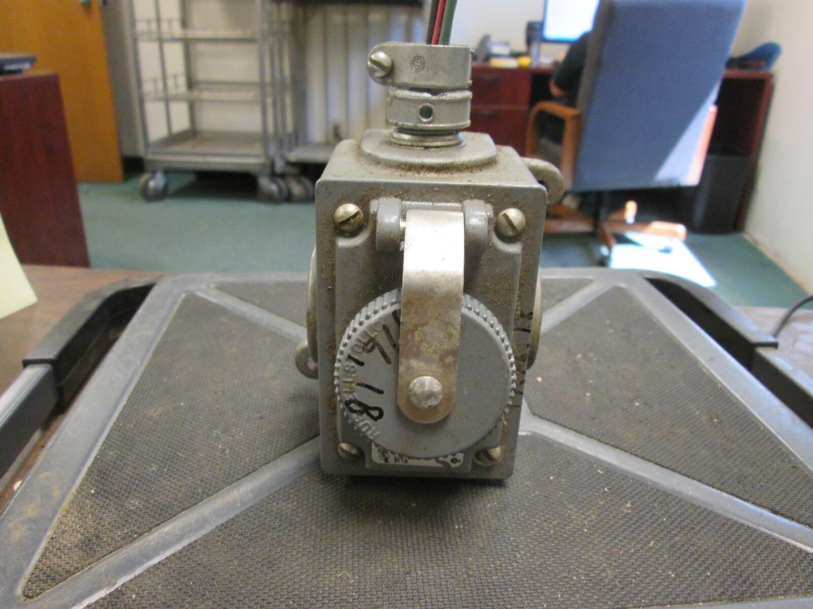 Russellstoll Receptacle 3744X 10A @ 600V 20A @ 250V Used