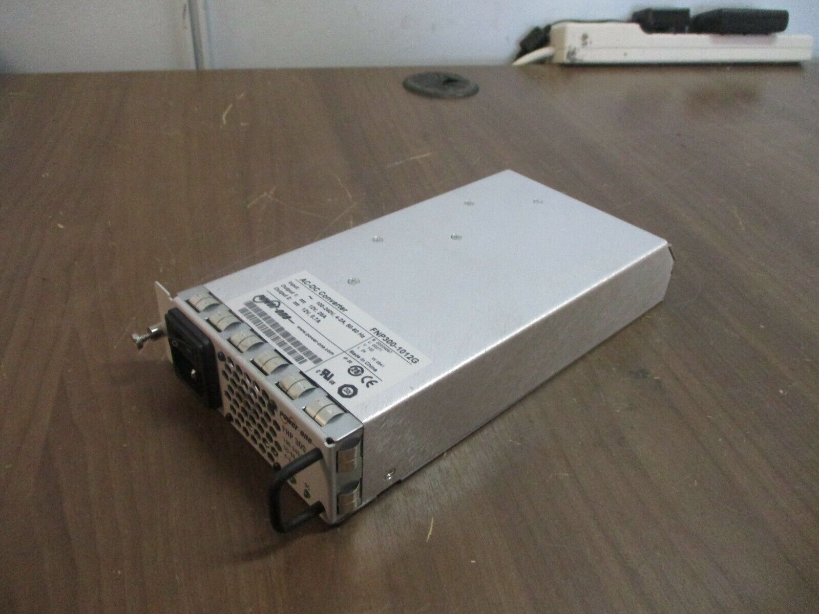 Power-One AC-DC Converter / Power Supply FNP300-1012G Output: 24VDC 25/0.7A Used