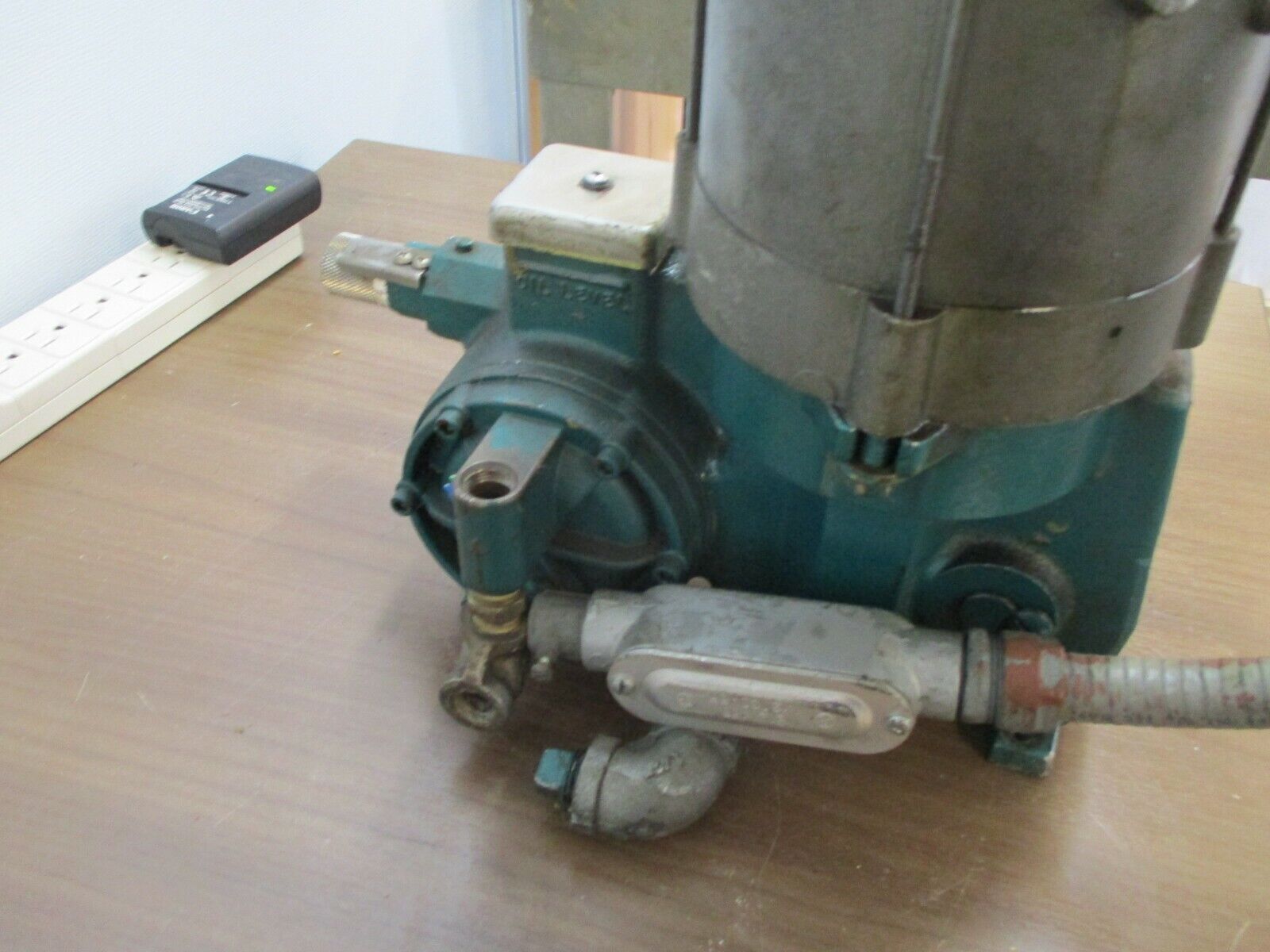 Hydroflo Cheminjector Chemical Metering Pump CJ4T11312-04014 22GPH 100 PSIG Used