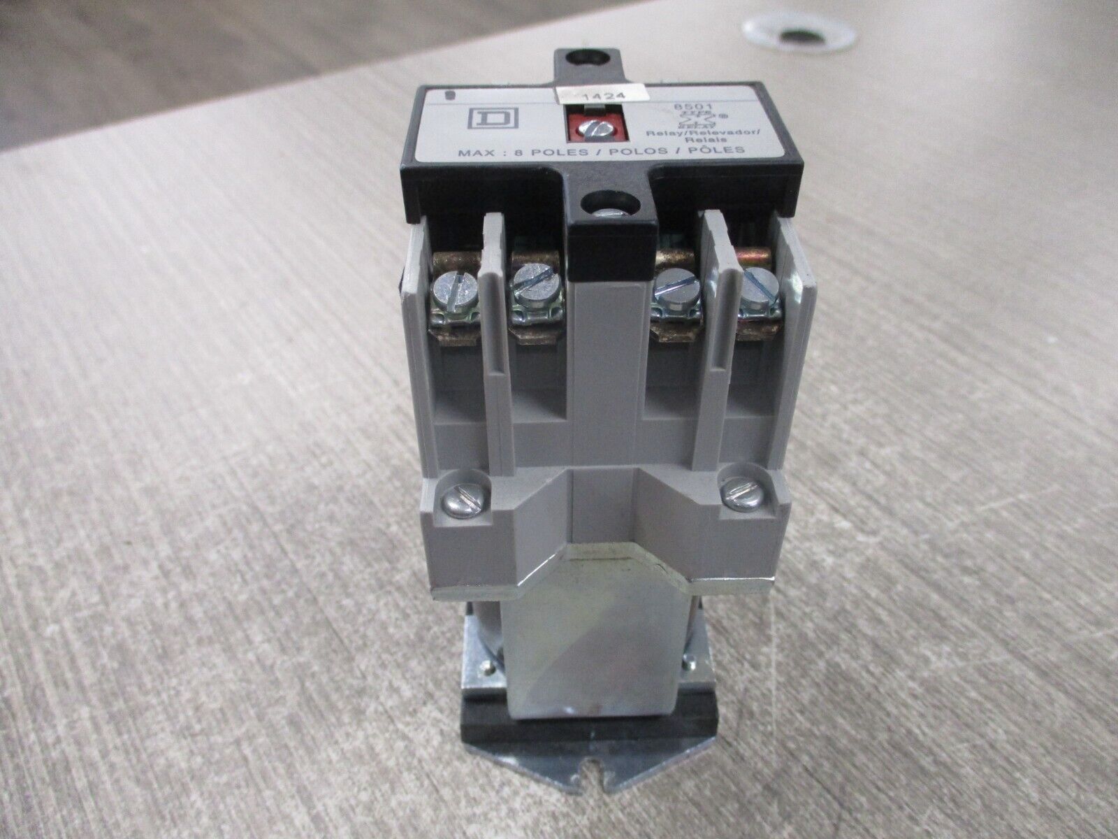 Square D Type x Relay 8501XD020 Ser.A 115/125VDC Coil 8 P Used