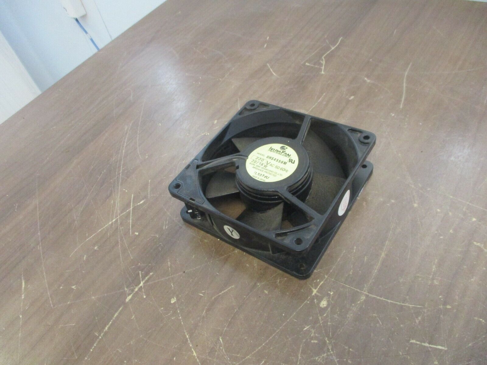 IkuraFan Axial Fan UHS4556M 220V 50/60Hz 20/18W Used