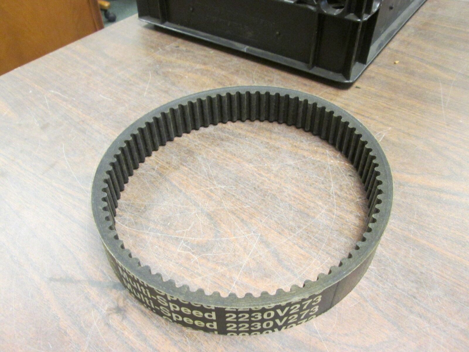 Gates Multi-Speed Timing Belt 2230V273 New Surplus
