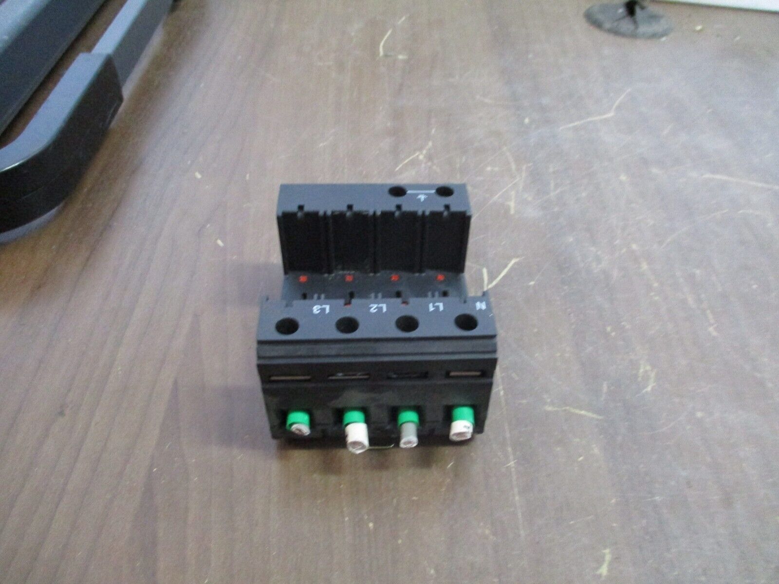 Phoenix Contact Surge Arrester Base VAL-MS 120/3+1/FM-UD Used