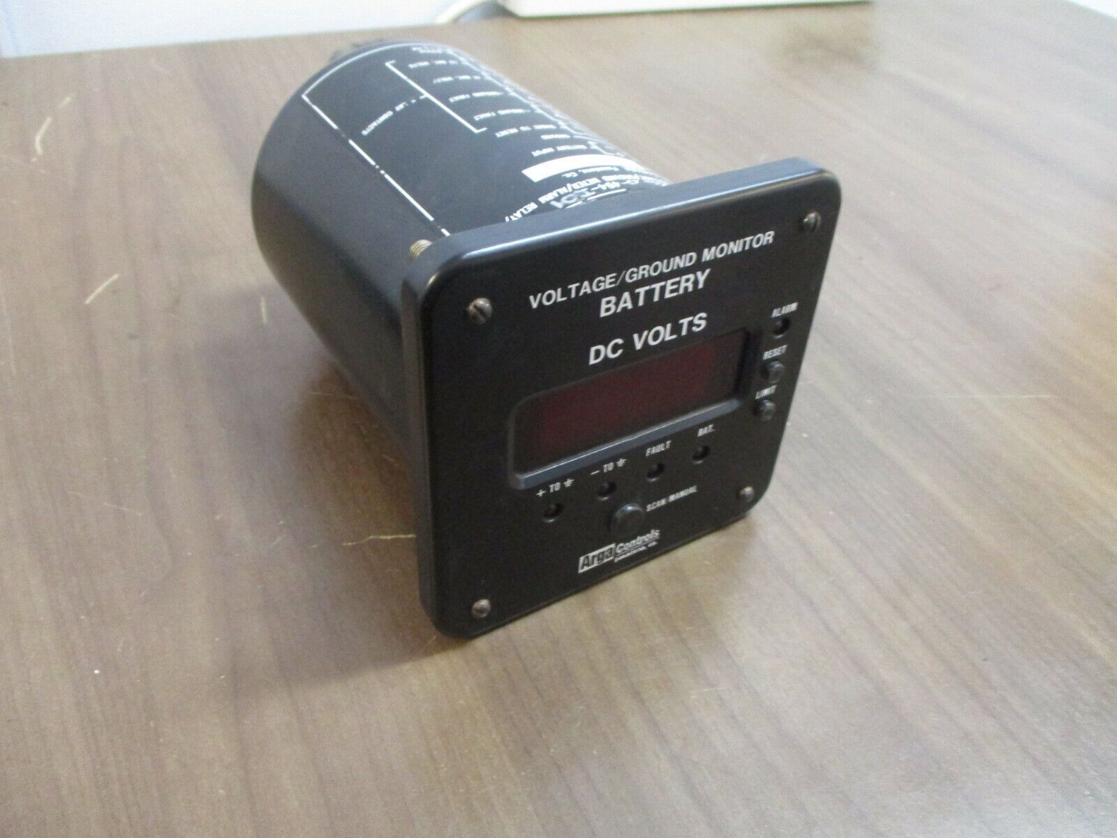 Arga Controls Battery Voltage/Ground Meter/Alarm Relay 25-494-I01 125VDC Used