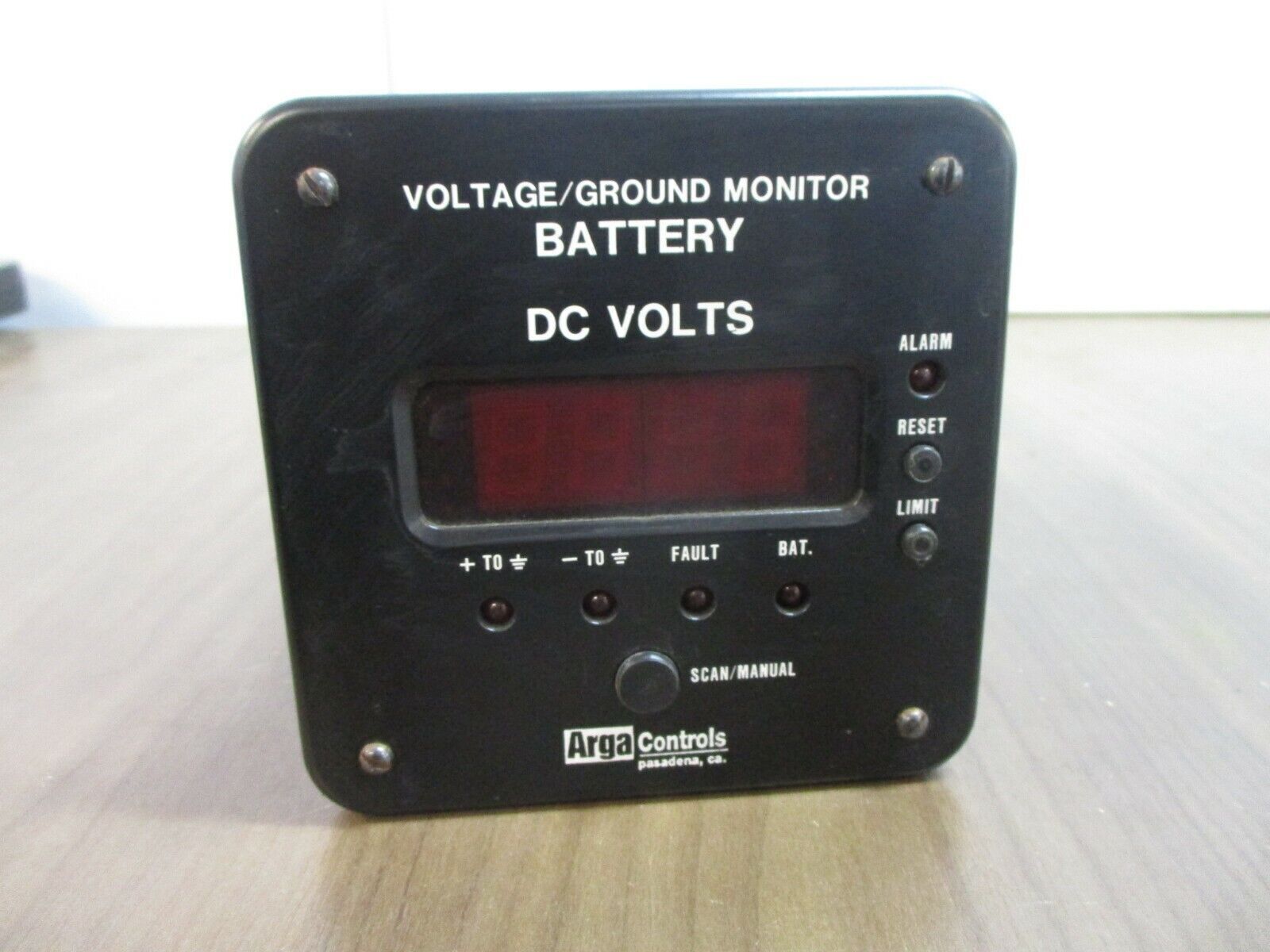 Arga Controls Battery Voltage/Ground Meter/Alarm Relay 25-494-I01 125VDC Used