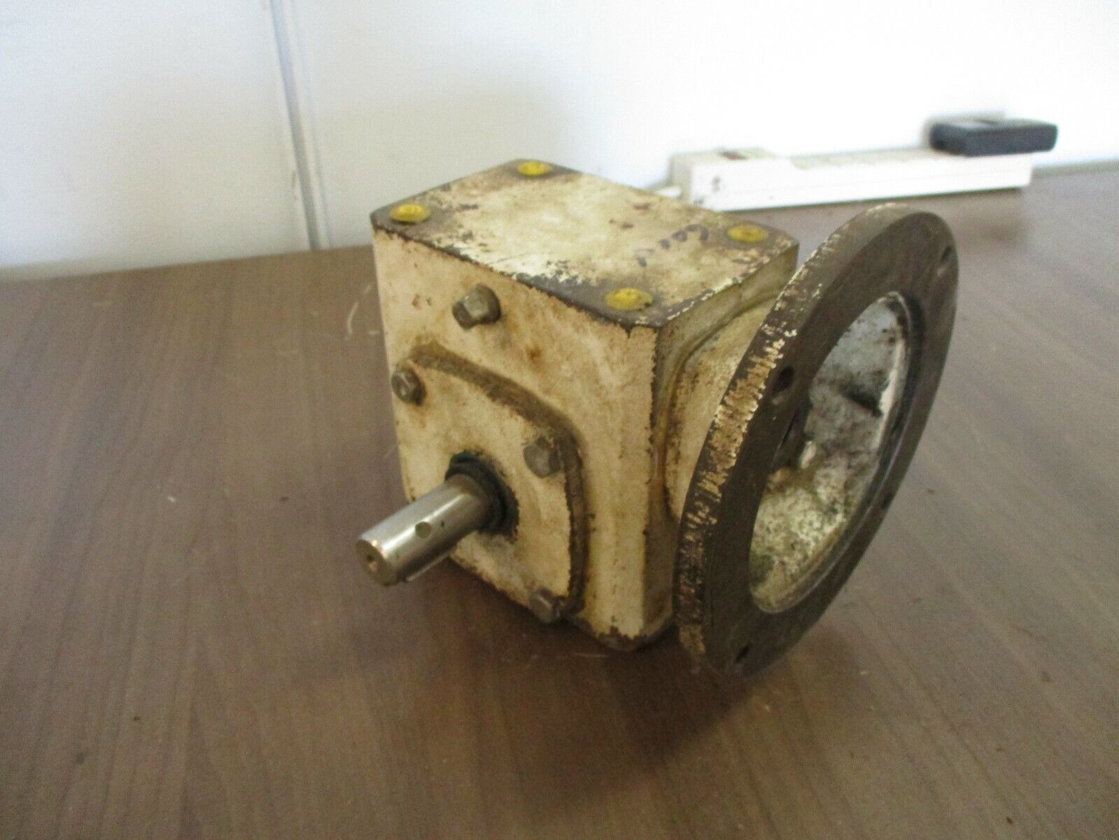 Baldor Gear Reducer GP0208A007 WDF-918-60-B5-G Ratio 60:1 0.324 HP Input Used