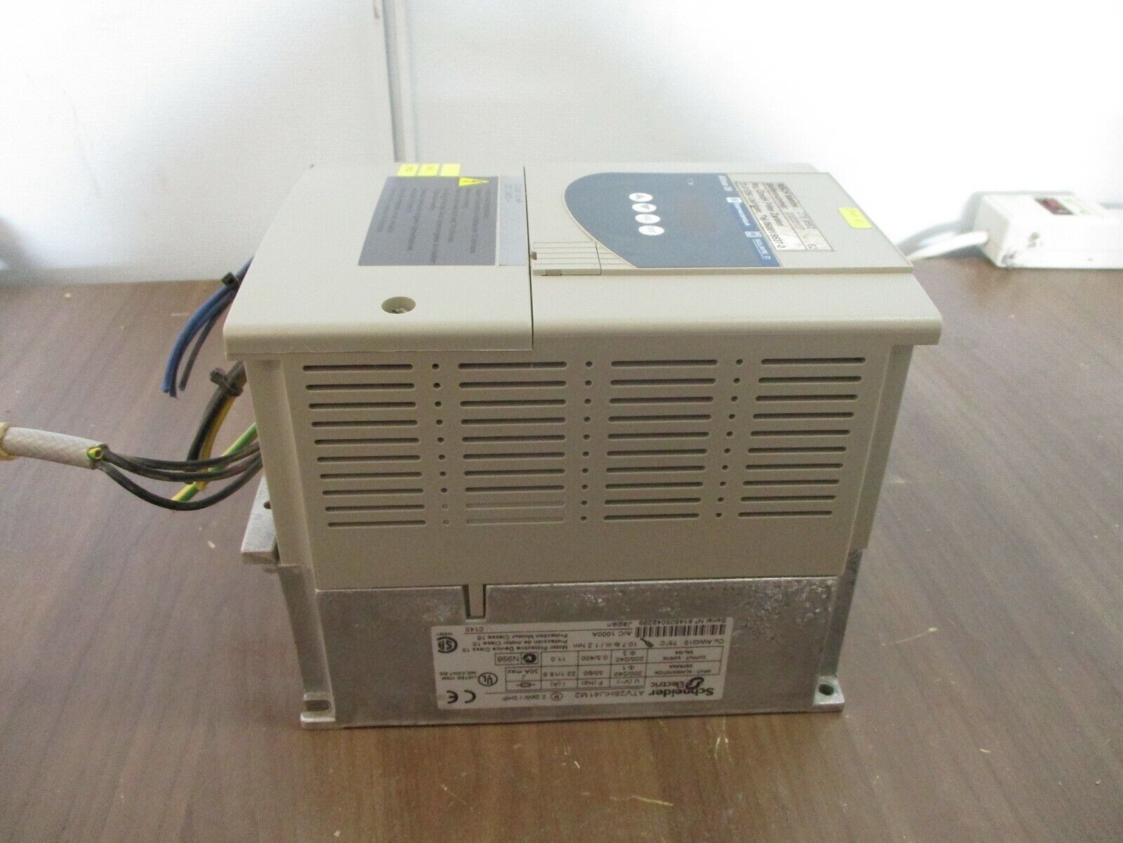 Schneider Electric Altivar 28 AC Drive ATV28HU41M2U 3HP Used