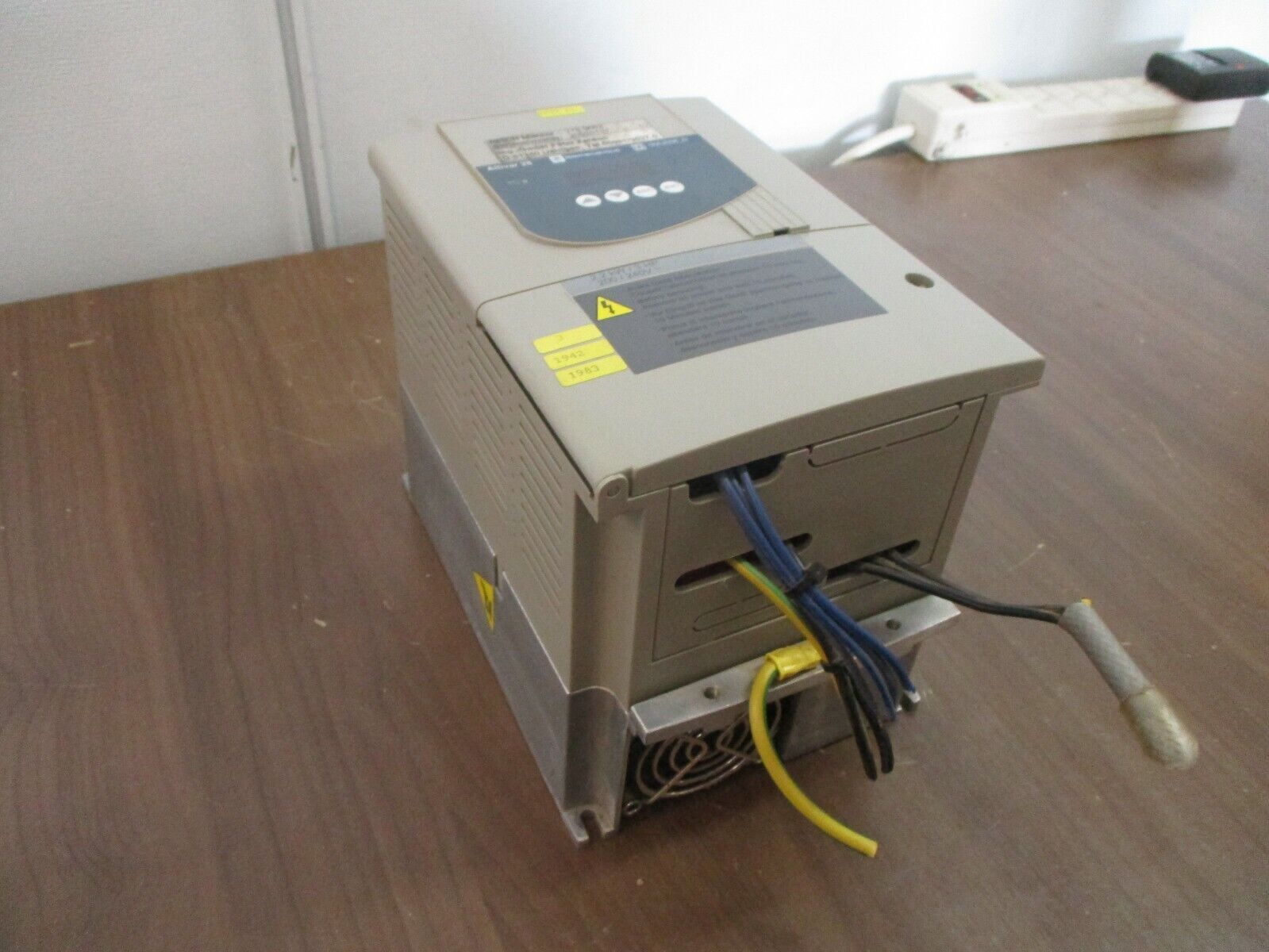 Schneider Electric Altivar 28 AC Drive ATV28HU41M2U 3HP Used