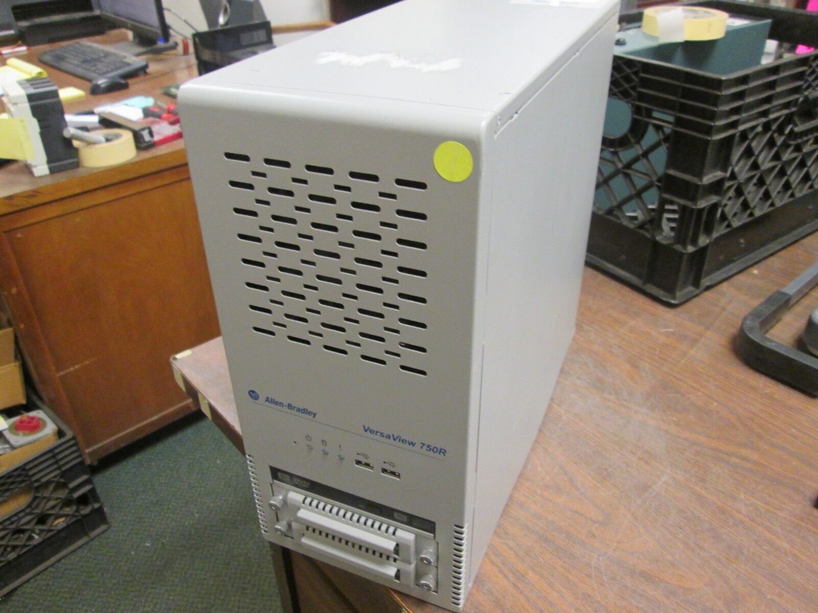 Allen-Bradley VersaView 750R 6177R-M4AXR 100-240V 2.7-1.1A 50/60Hz Used