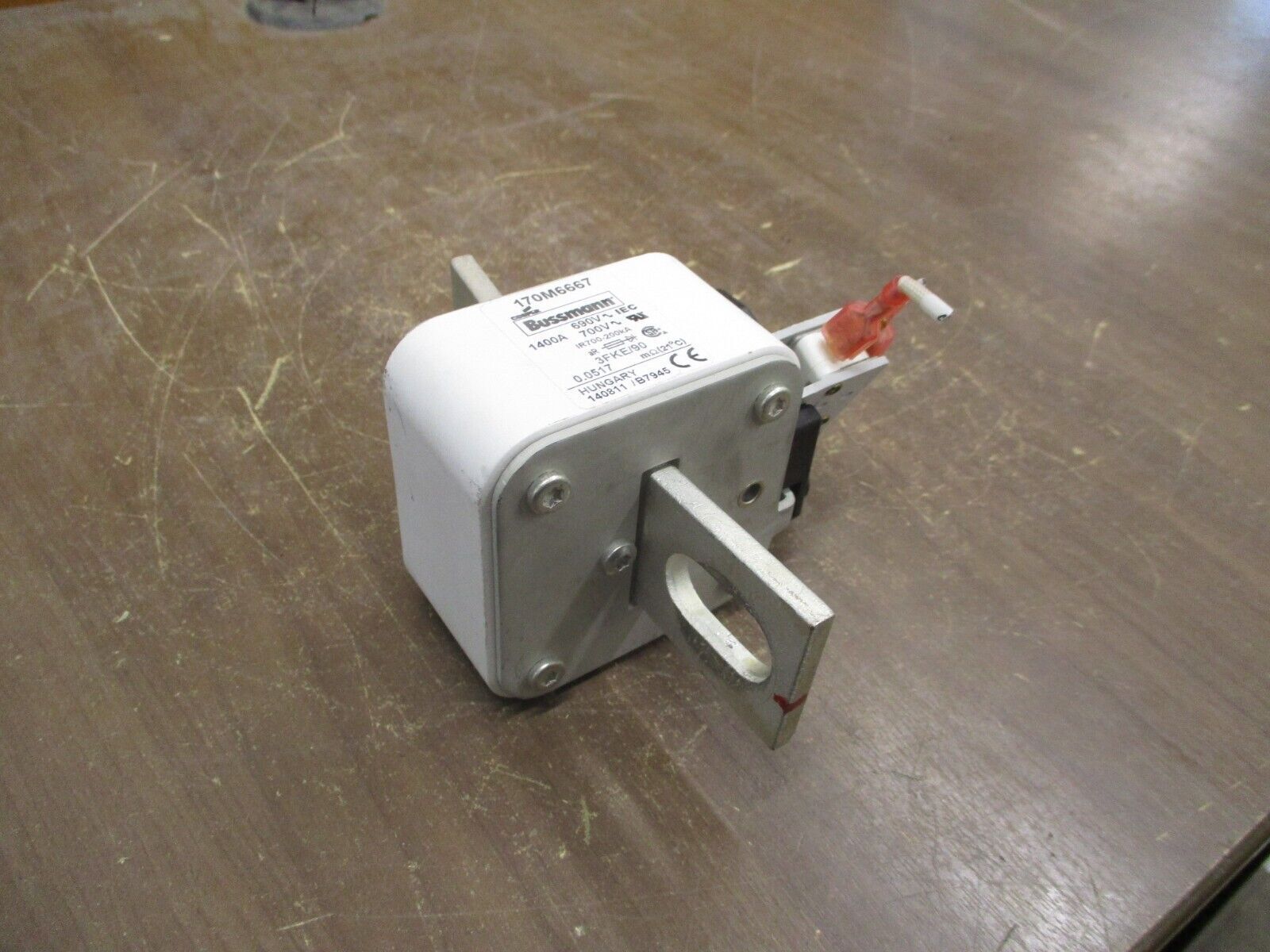 Cooper Bussmann Fuse 170M6667 1400A 700V *Bent Stab* Used