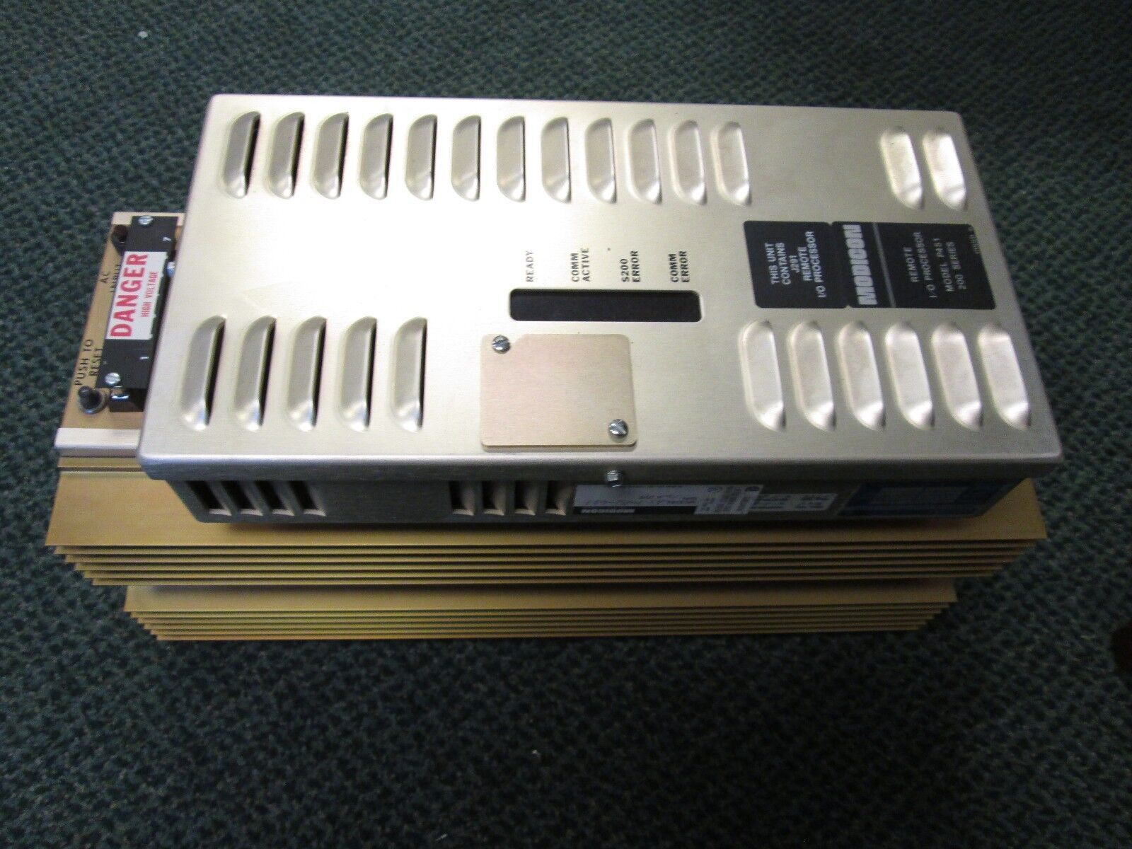 Modicon Remote I/O Processor P451 200 series Input: 115/230 VAC
