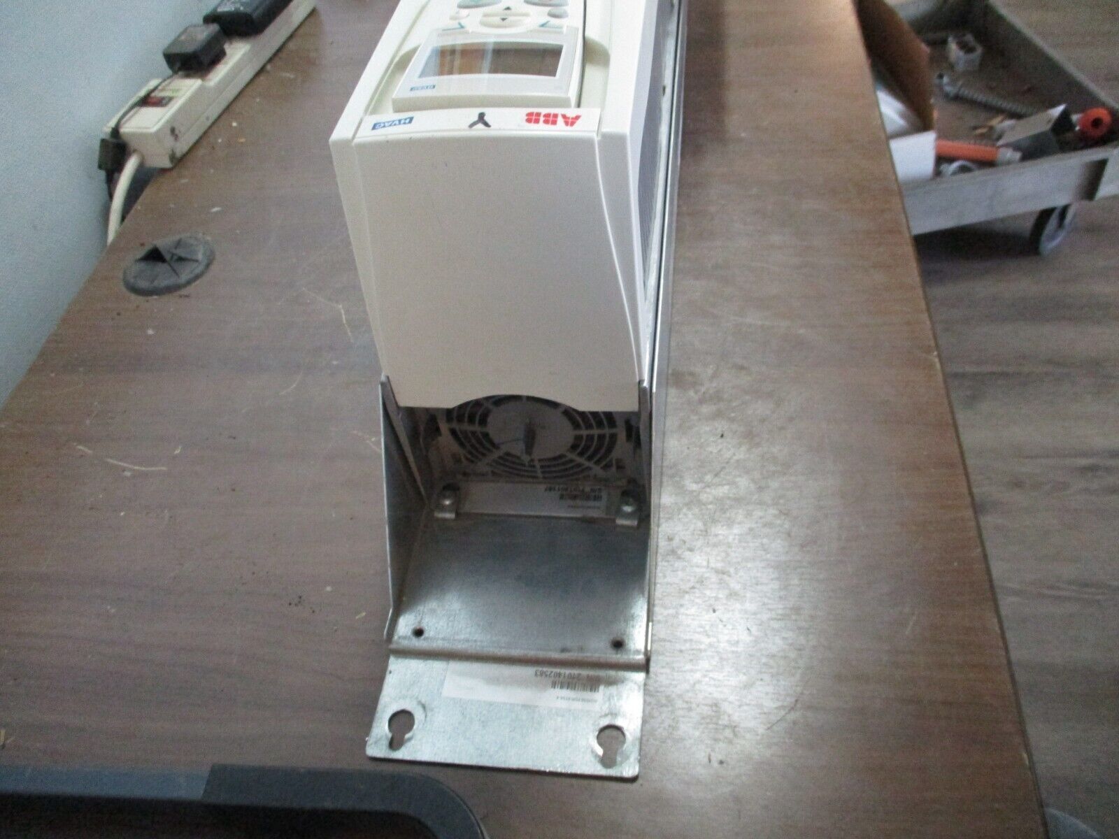 ABB ACH550 AC Drive w/ Disconnect ACH550-PDR-015A-4 10HP 3Ph w/ Keypad Used