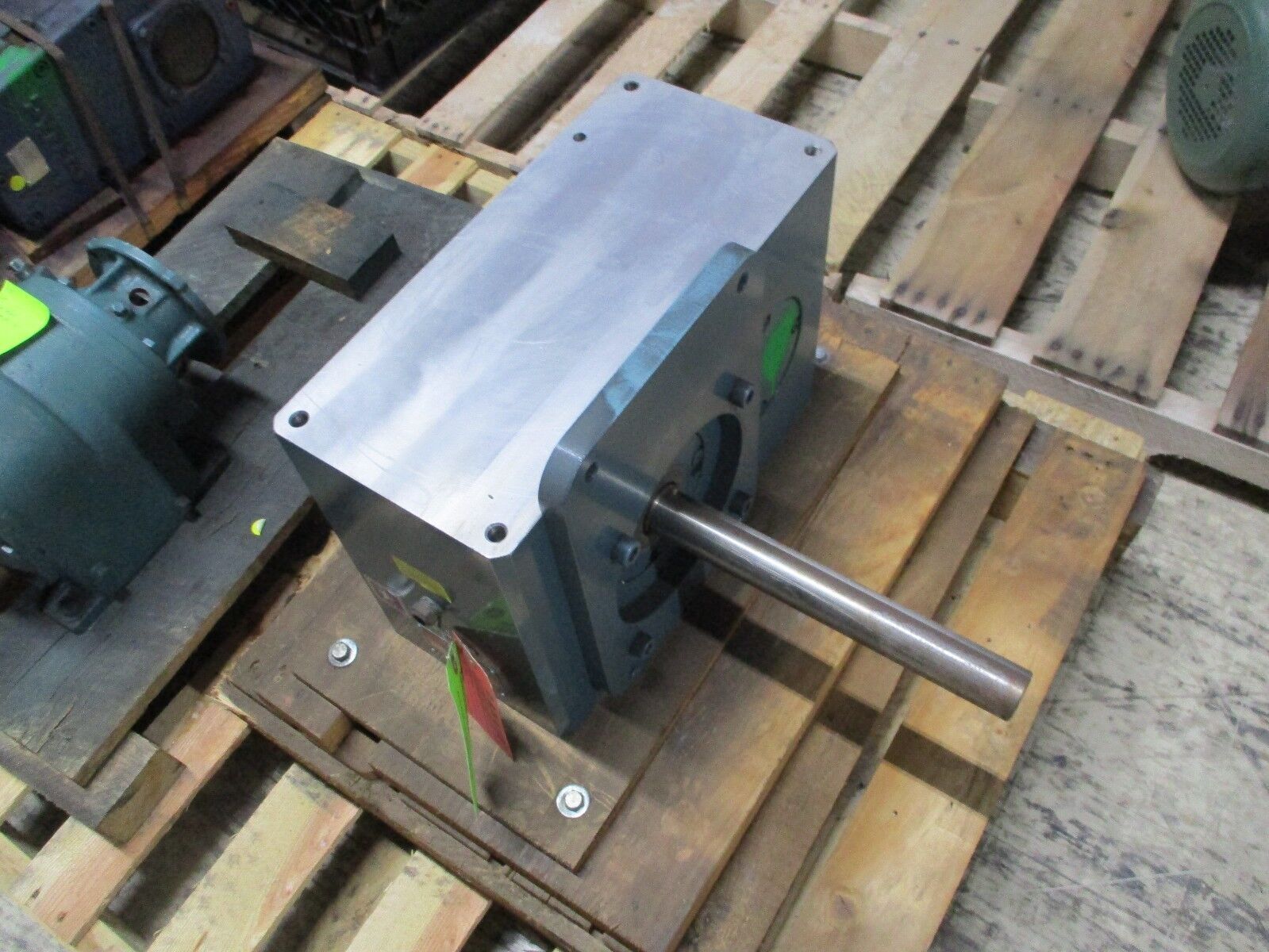 Camco Parallel Index Drive 512P3H48-270 *No Key* New Surplus