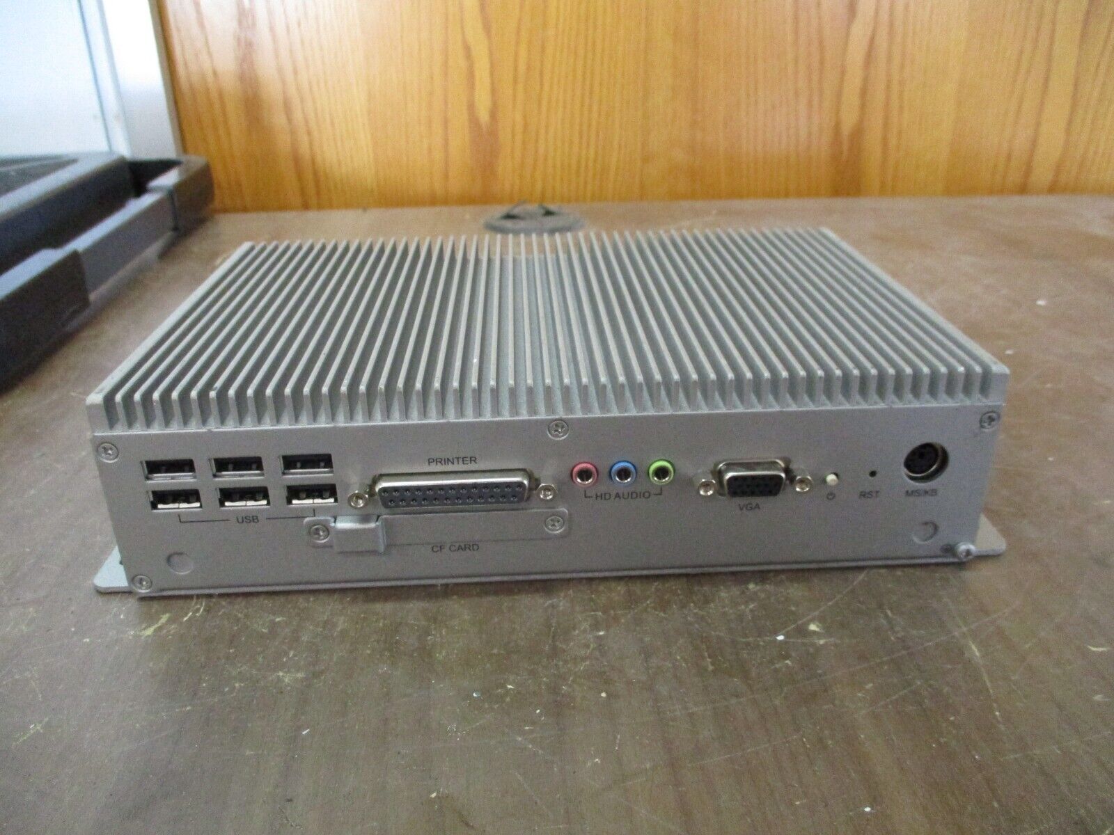 Advantech Industrial Computer UNO-2174A-A33E 9-36VDC 5A Used