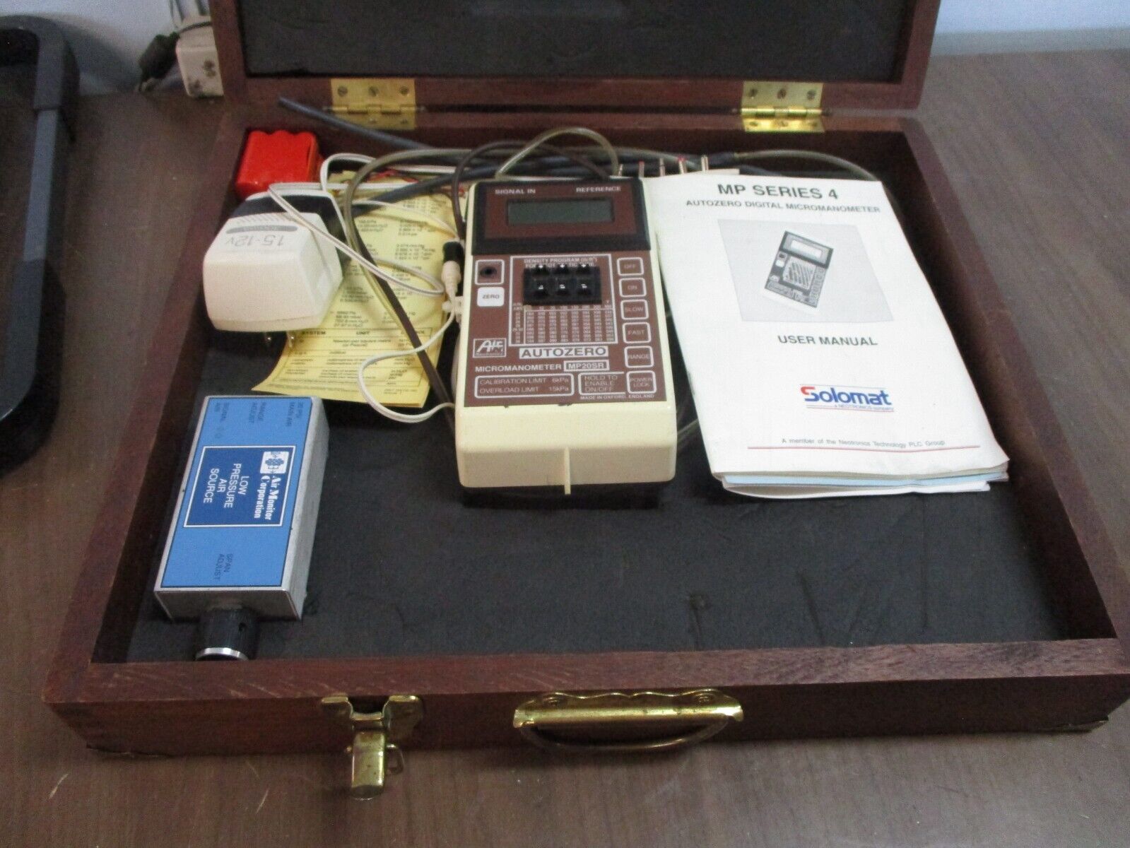 Air Neotronics MP Series 4 Micromanometer MP20SR Used