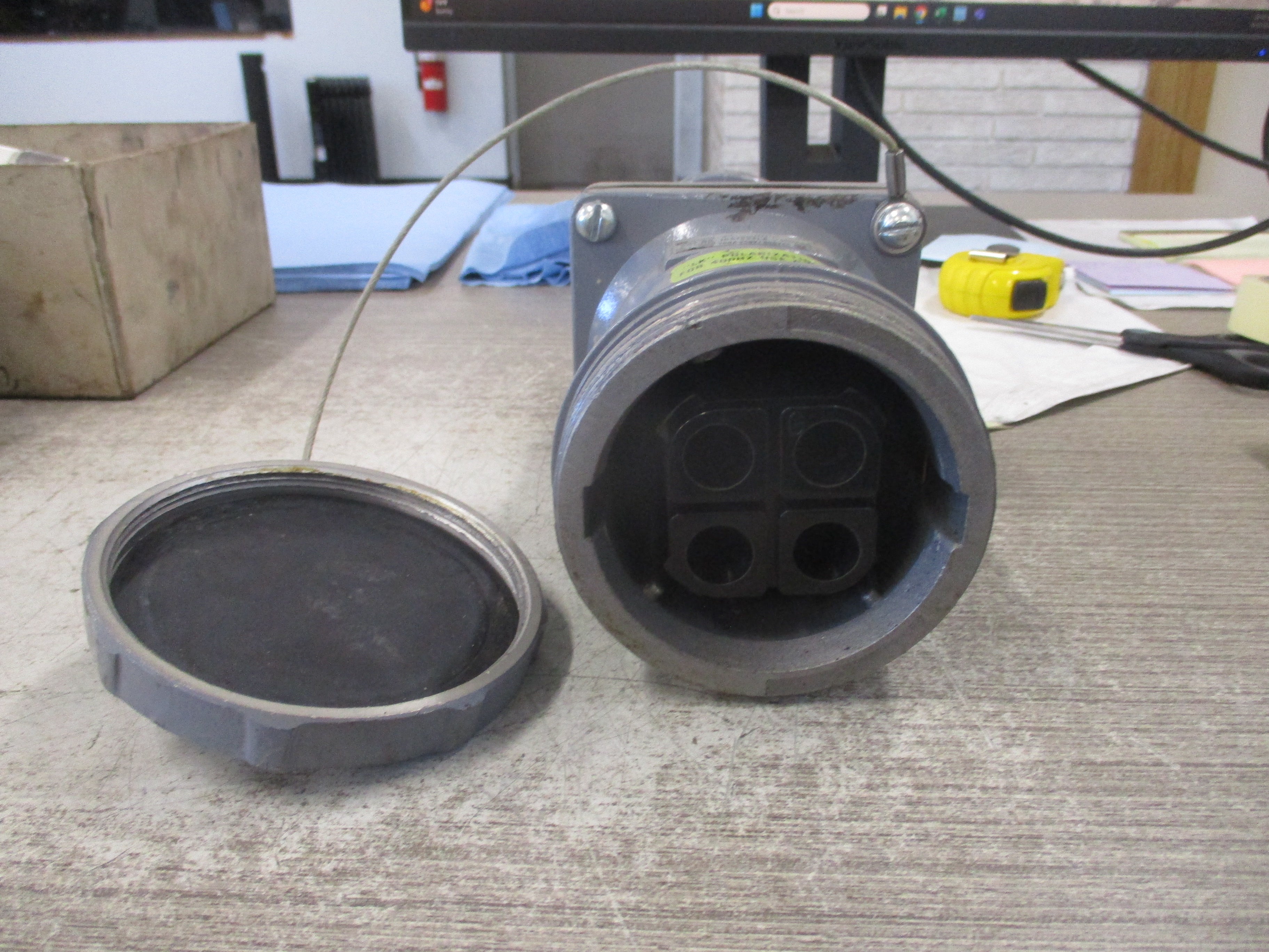 RussellStoll Connector JCS1534LK 150A 250V 600VAC 400Hz 3P 4W