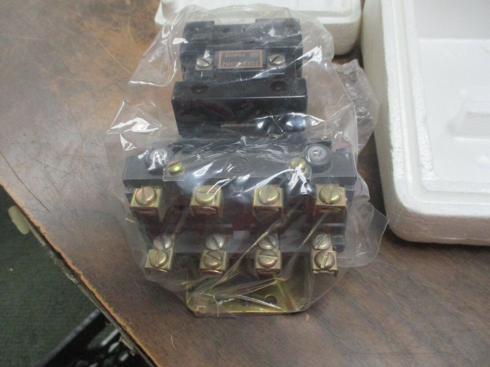 Allen-Bradley Size 0 Contactor 702-A0H93 Ser. K 208V Coil 18A 3P New Surplus