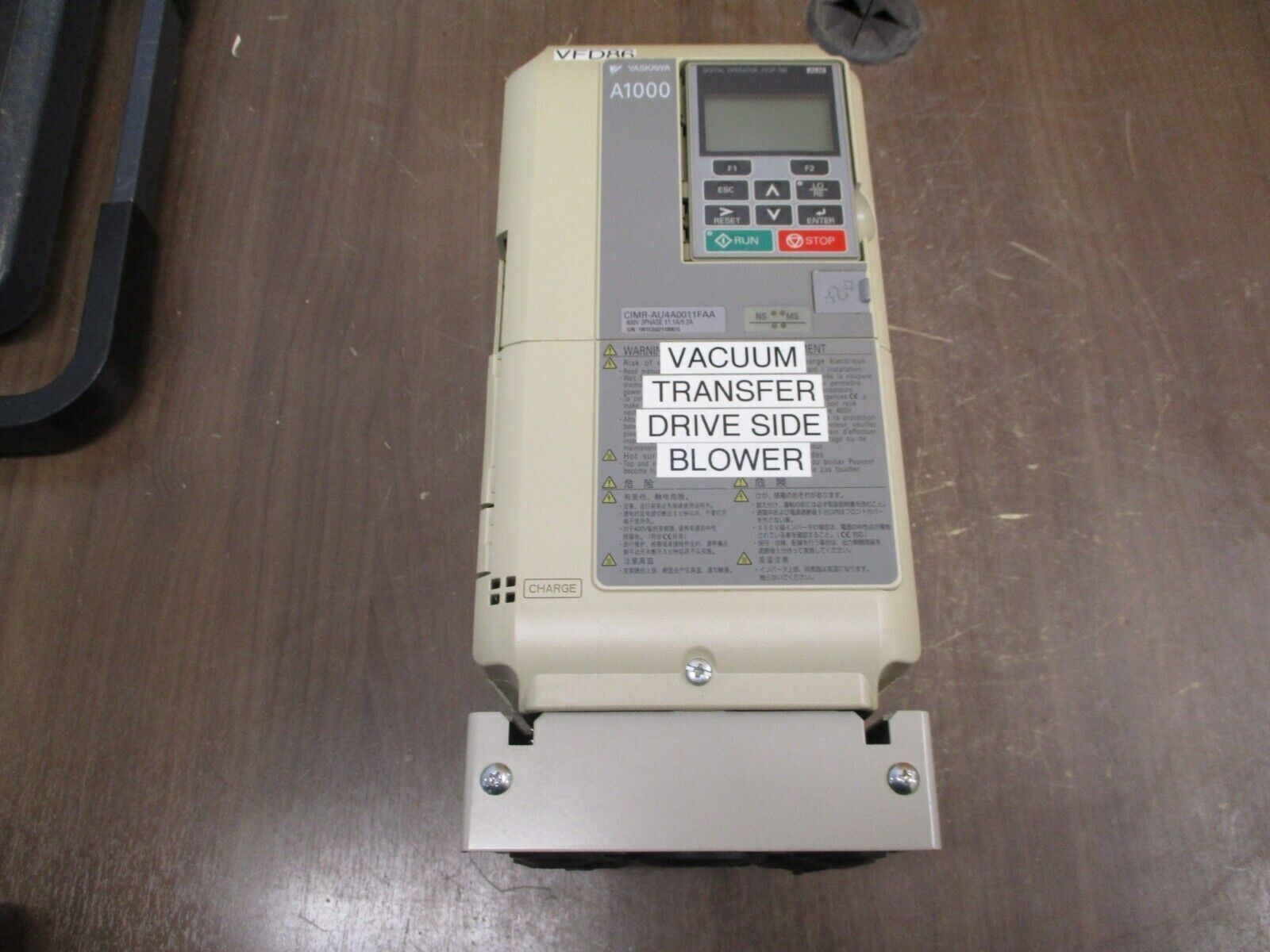 Yaskawa A1000 AC Drive CIMR-AU4A0011FAA Rev. D 7.5HP 3Ph w/ Keypad Used
